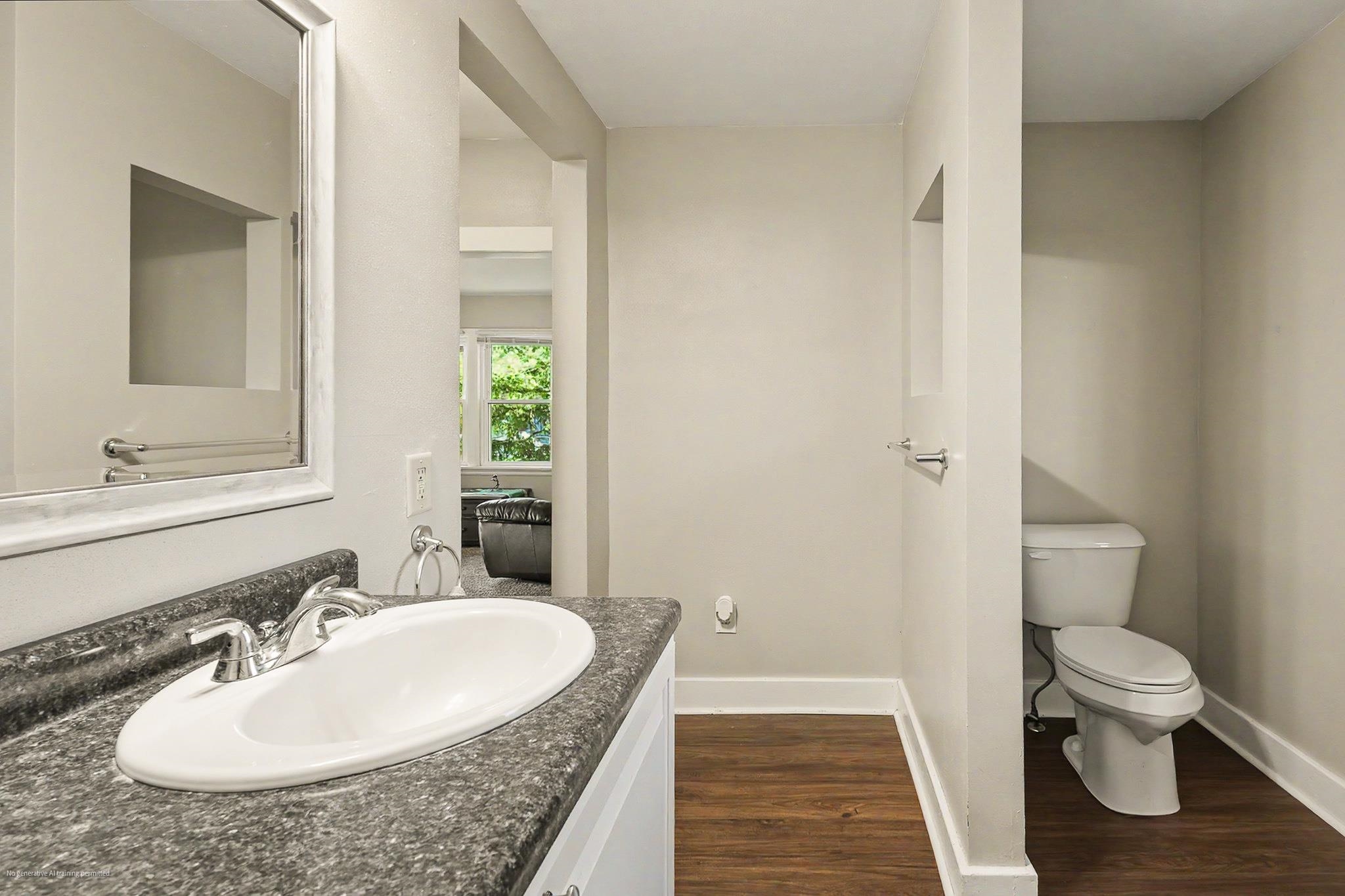 809 Illinois Avenue Property Photo 28