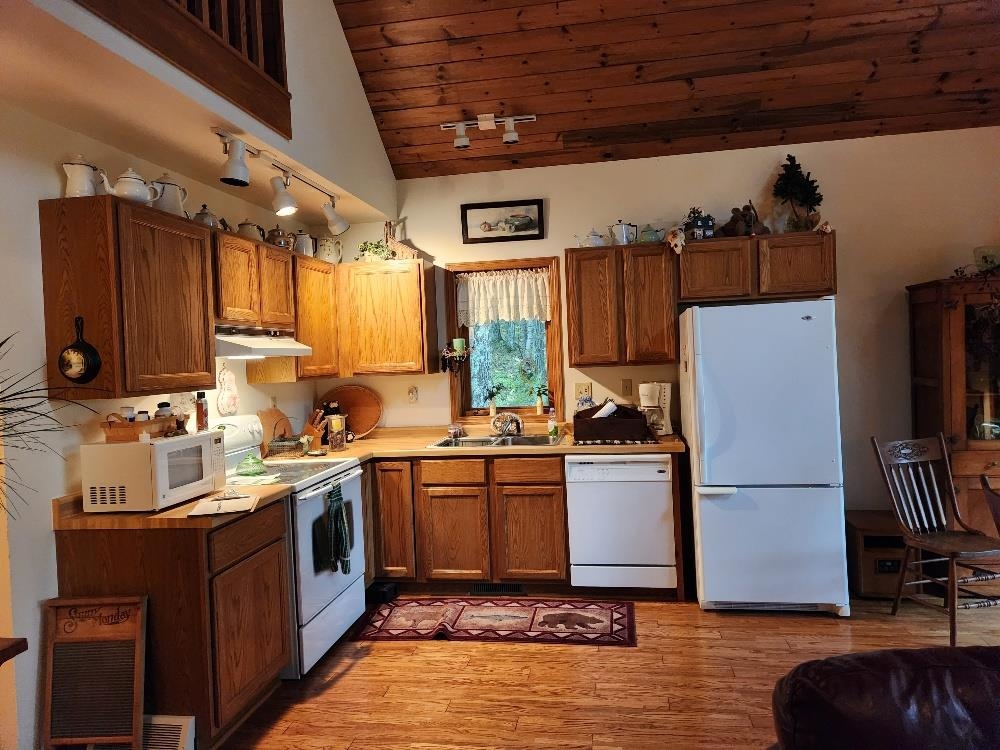 6980 Partridge Road Property Photo 6