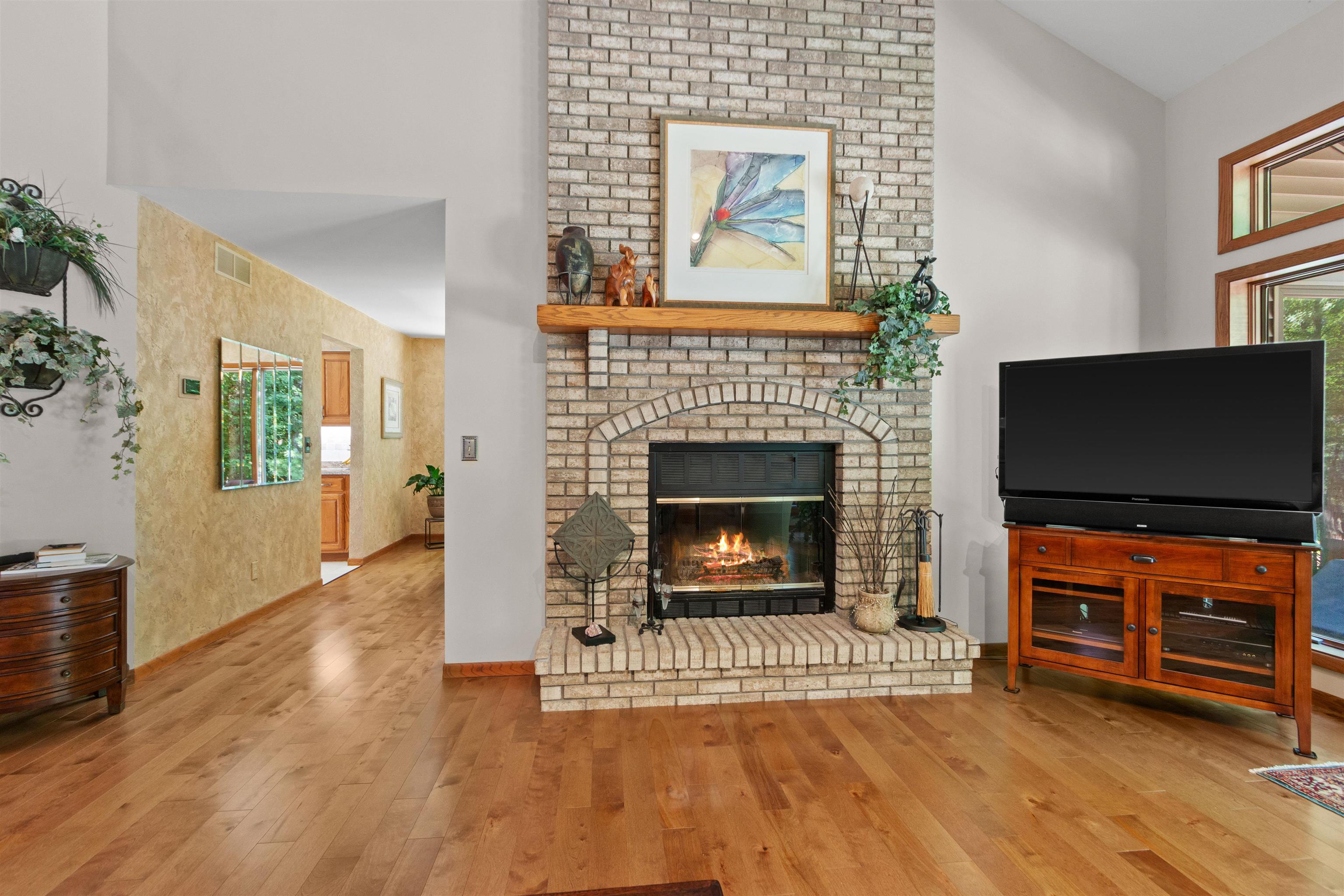 3811 North Valley Drive Property Photo 16