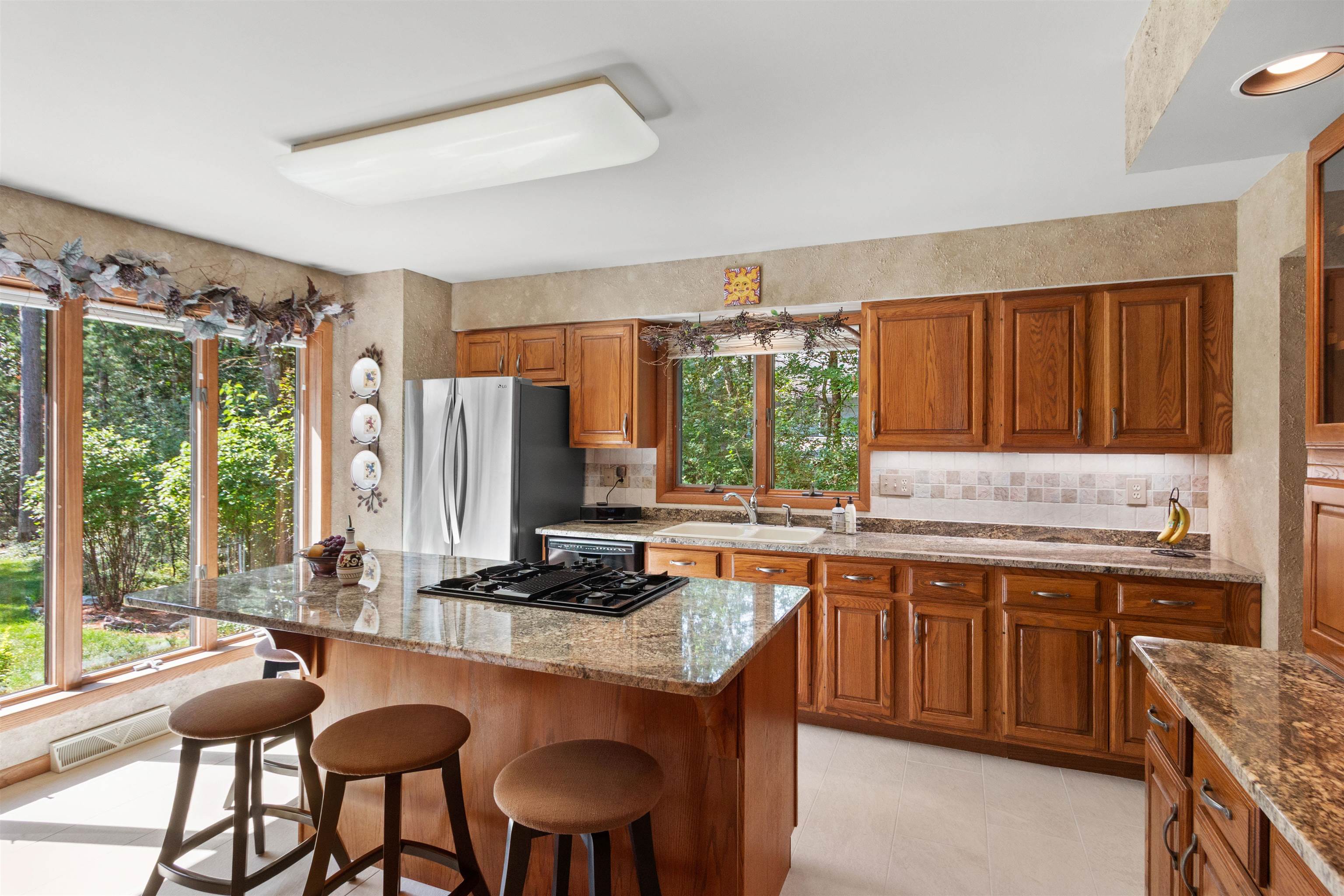 3811 North Valley Drive Property Photo 19
