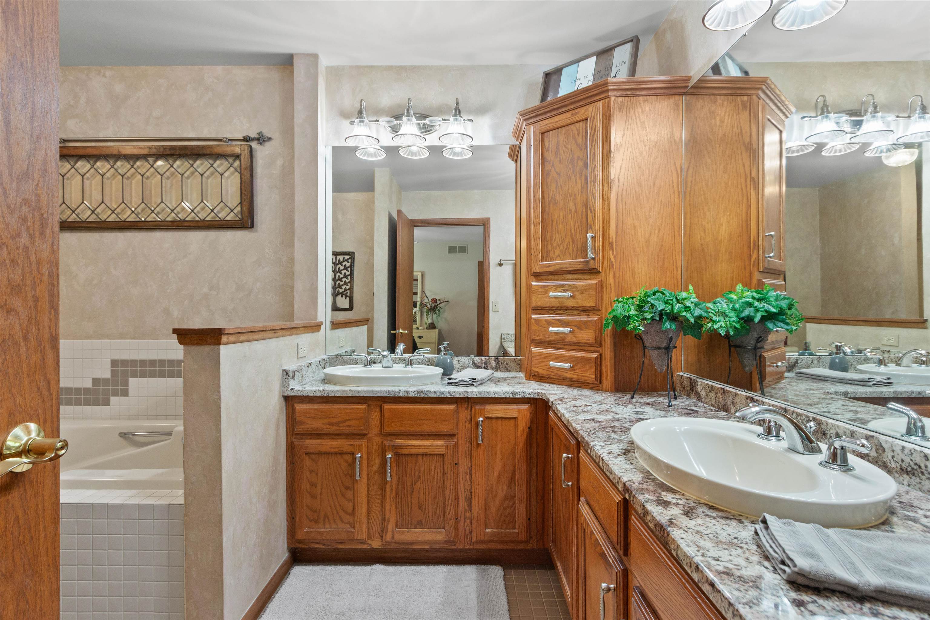 3811 North Valley Drive Property Photo 30