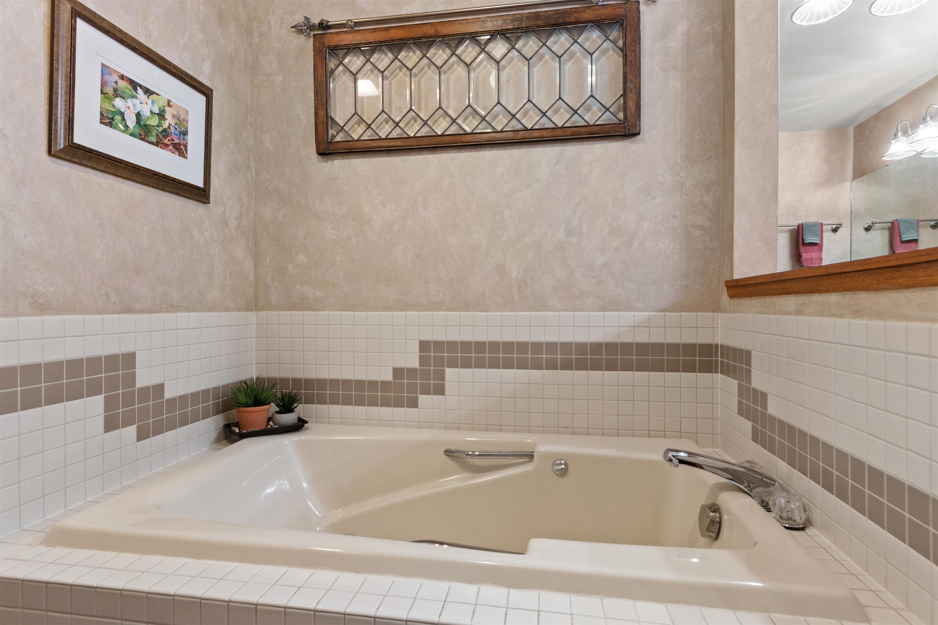 3811 North Valley Drive Property Photo 31