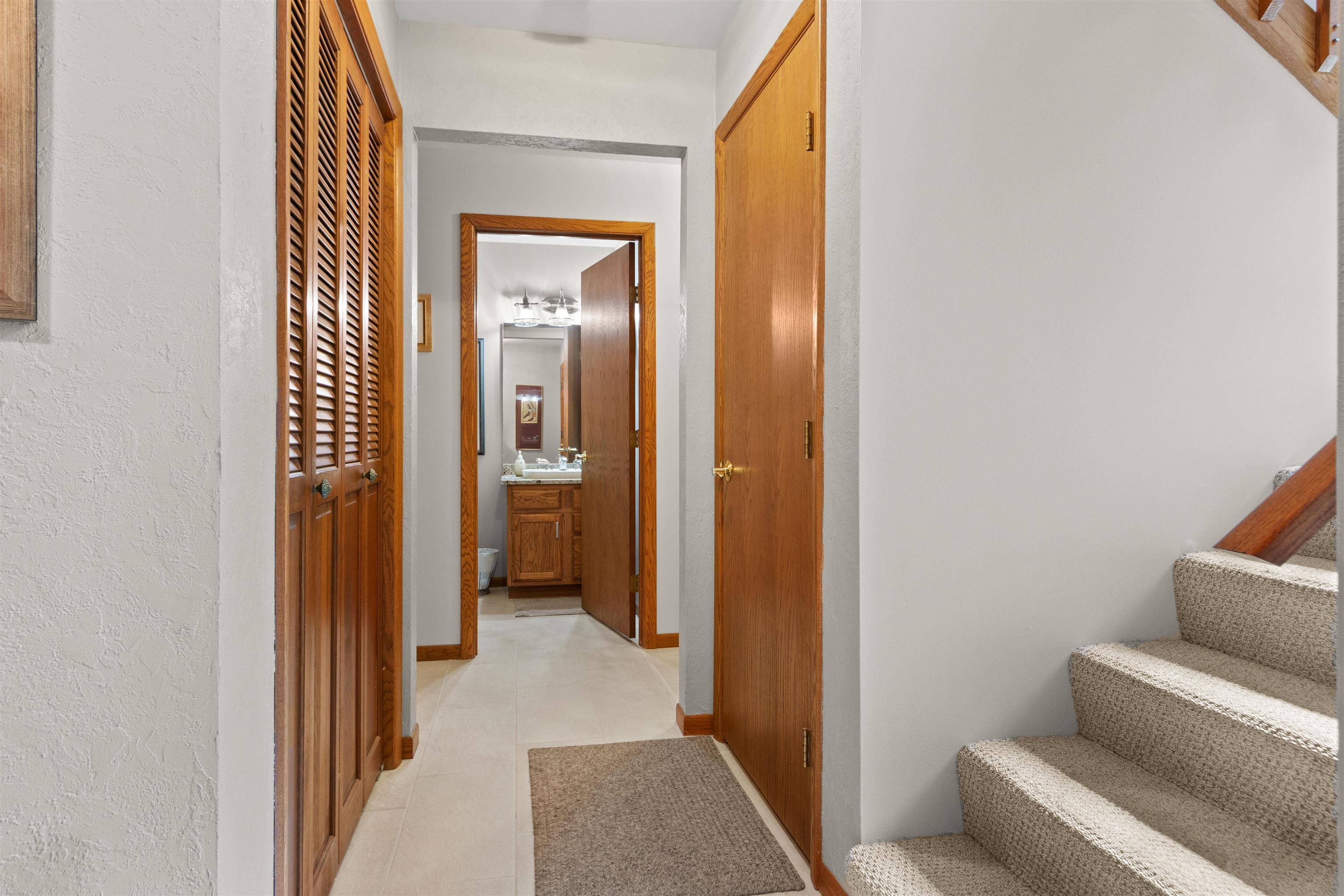 3811 North Valley Drive Property Photo 33
