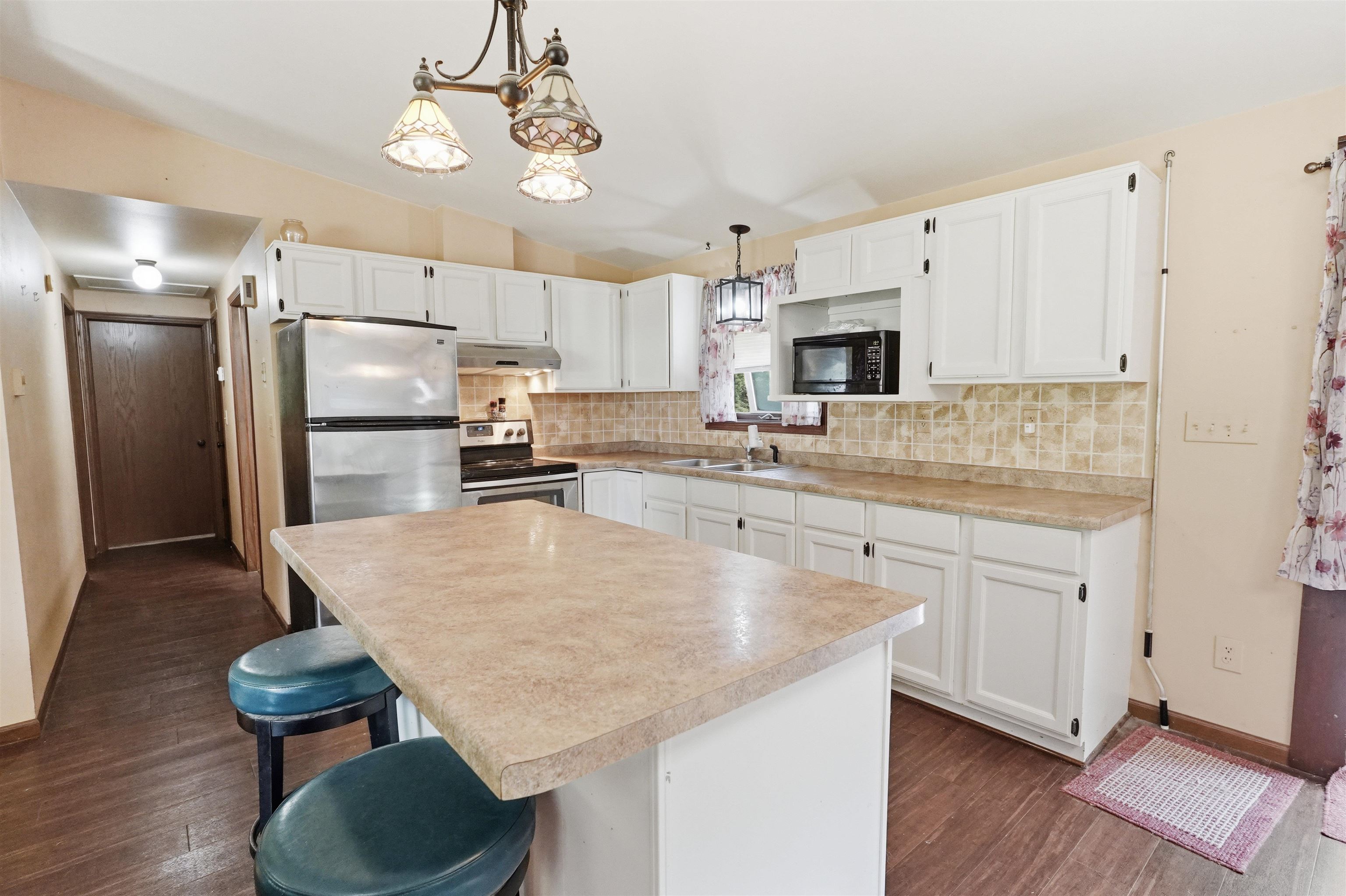 N5100 Hetland Avenue Property Photo 3