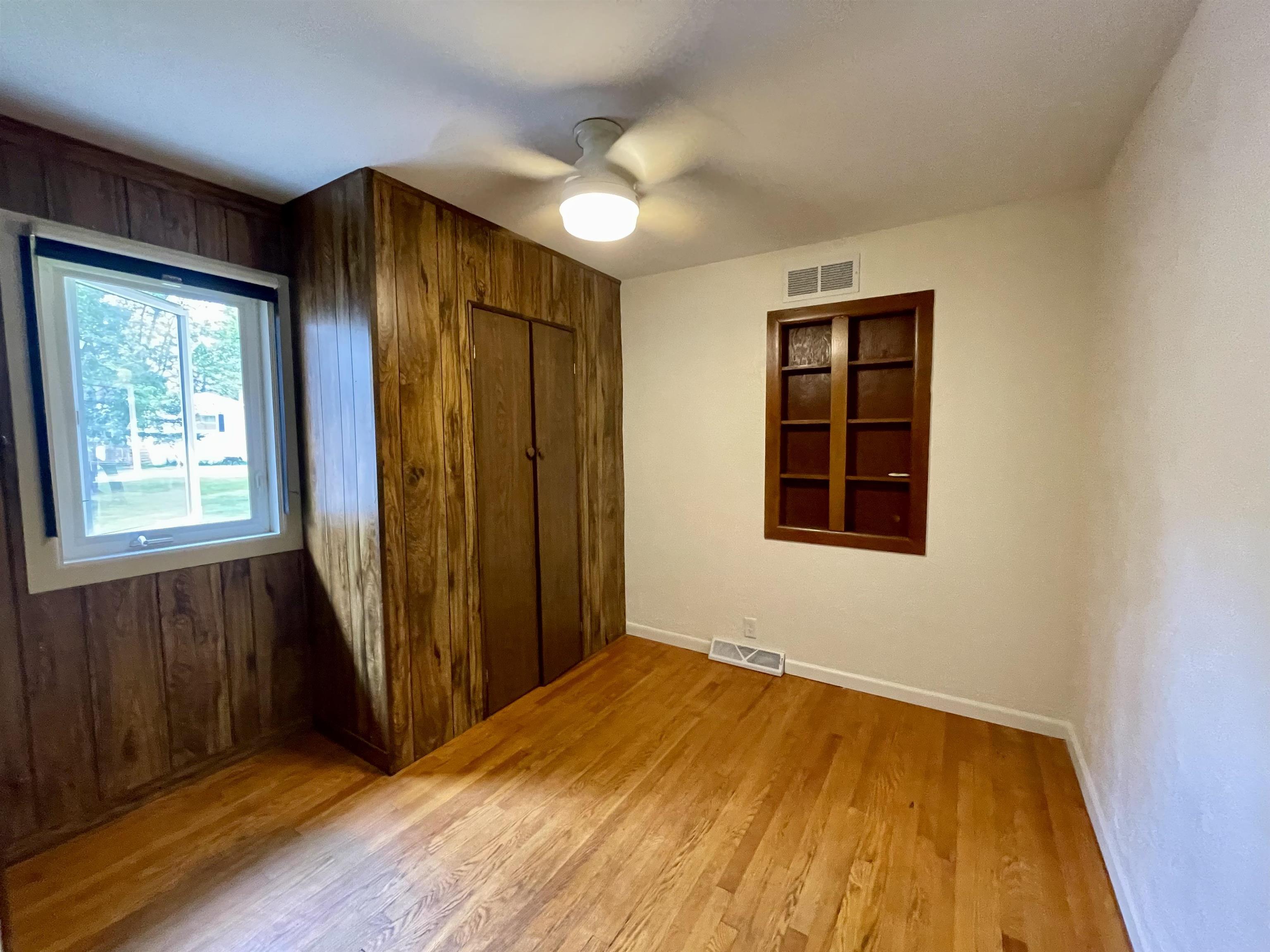 807 Town Street Property Photo 11
