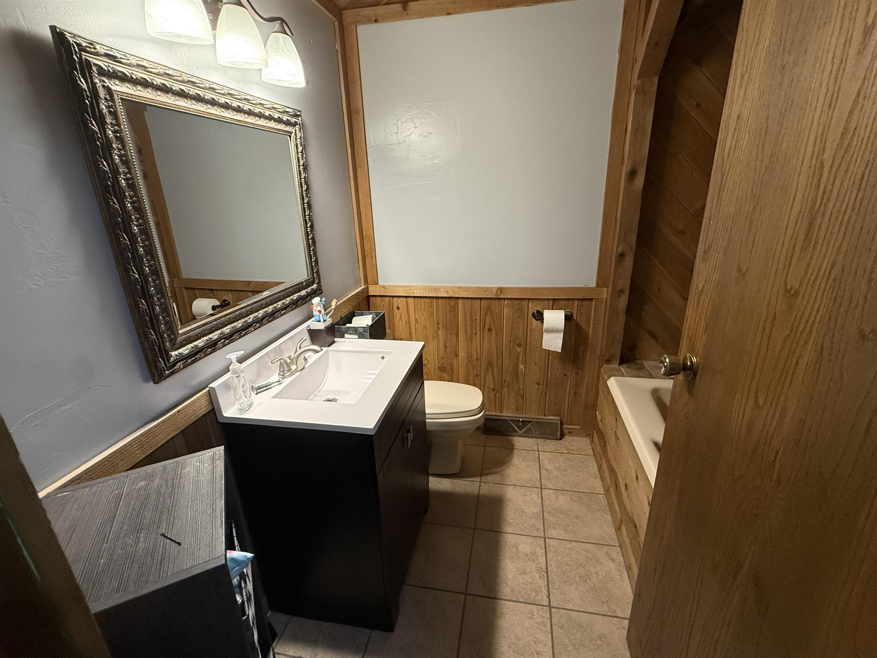 1200 E 21st Street Property Photo 9