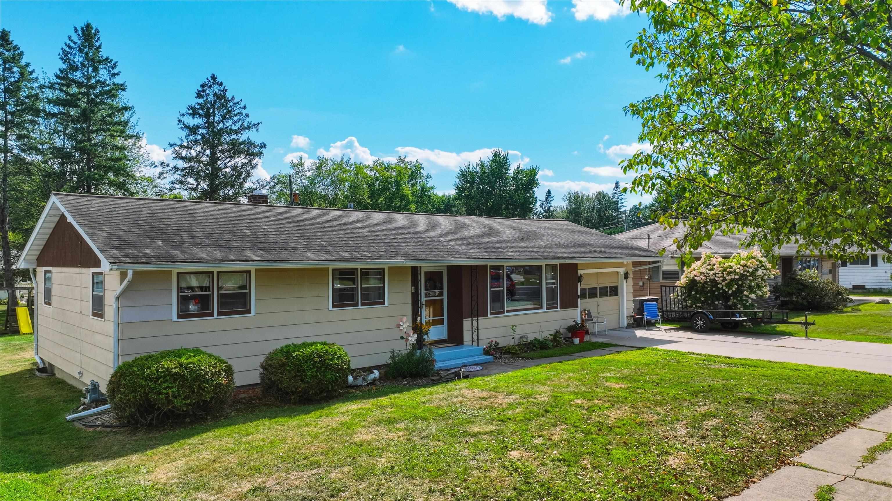 1308 E 17th Street Property Photo 1