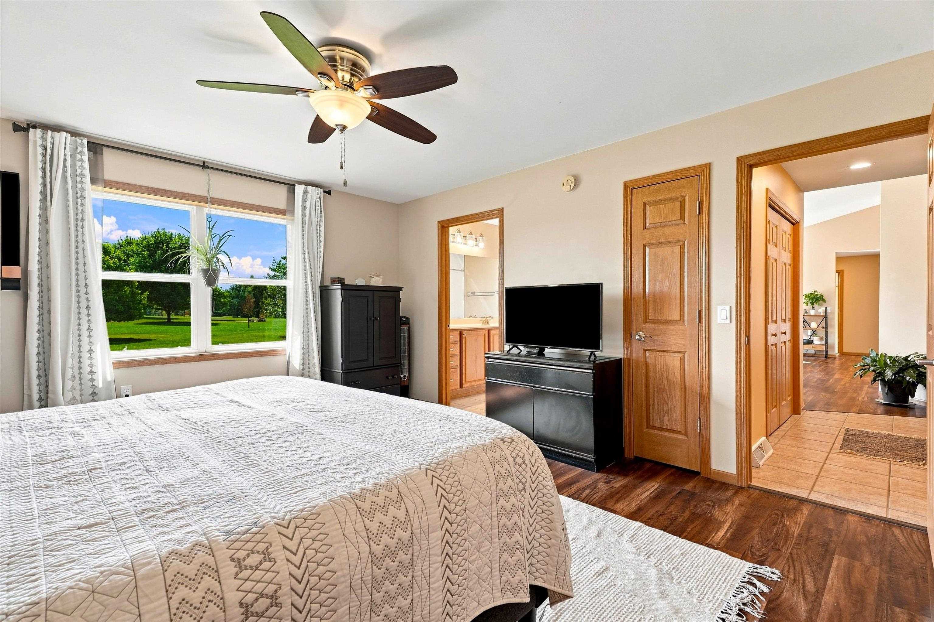 10585 County Road Y Property Photo 15