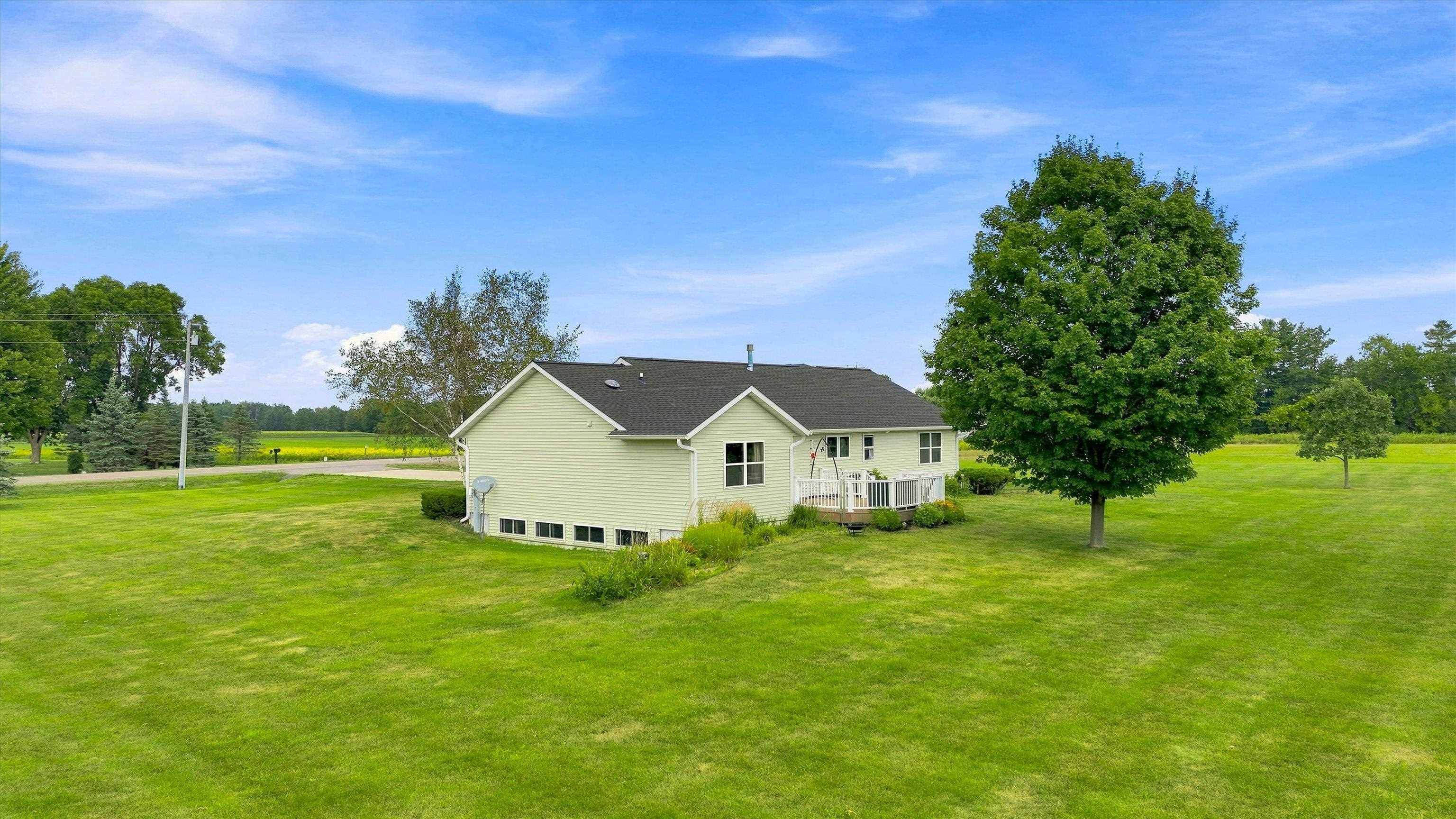 10585 County Road Y Property Photo 40