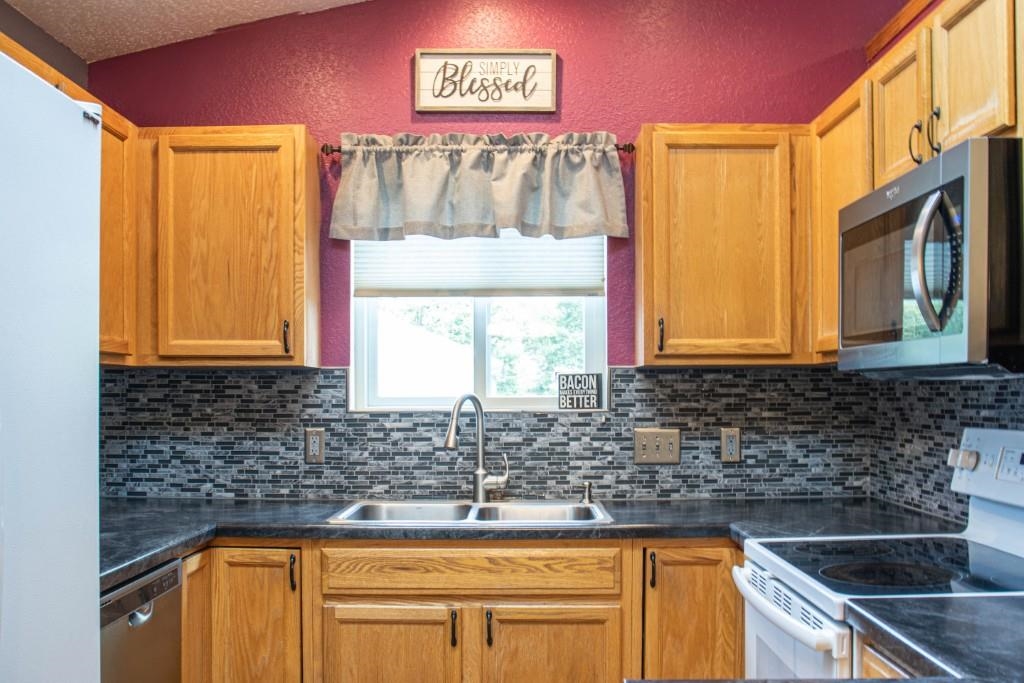 307 E Industrial Park Avenue Property Photo 16