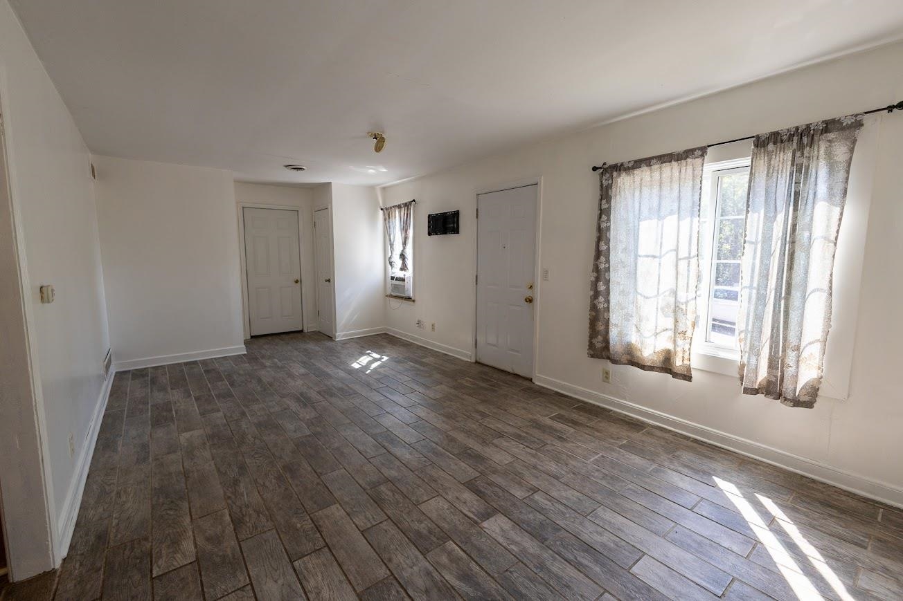 802 Augusta Avenue Property Photo 3