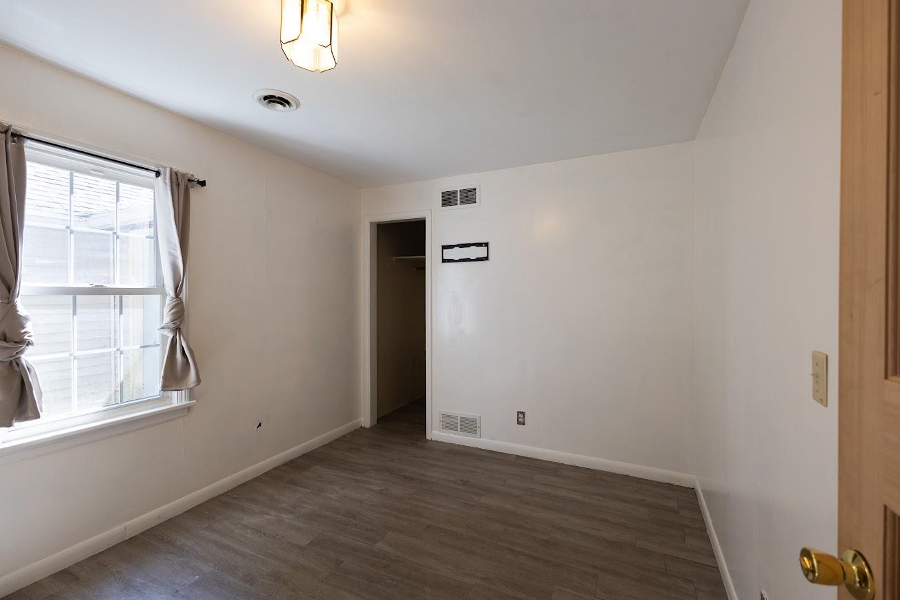 802 Augusta Avenue Property Photo 6