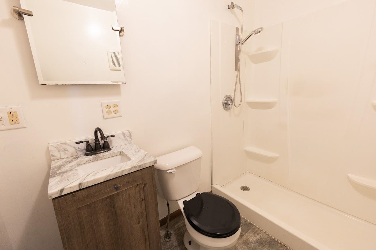 802 Augusta Avenue Property Photo 8