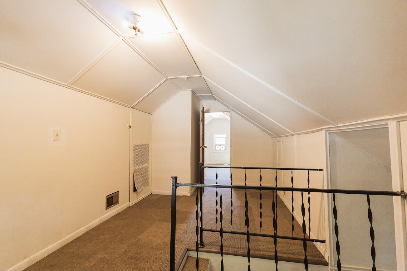 802 Augusta Avenue Property Photo 10