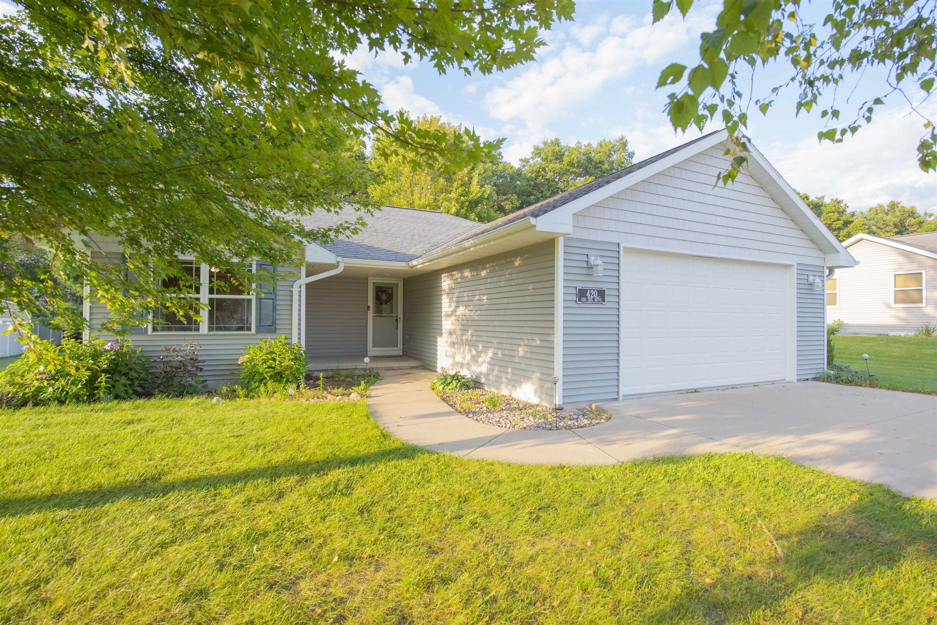 420 Red Tail Drive Property Photo 1