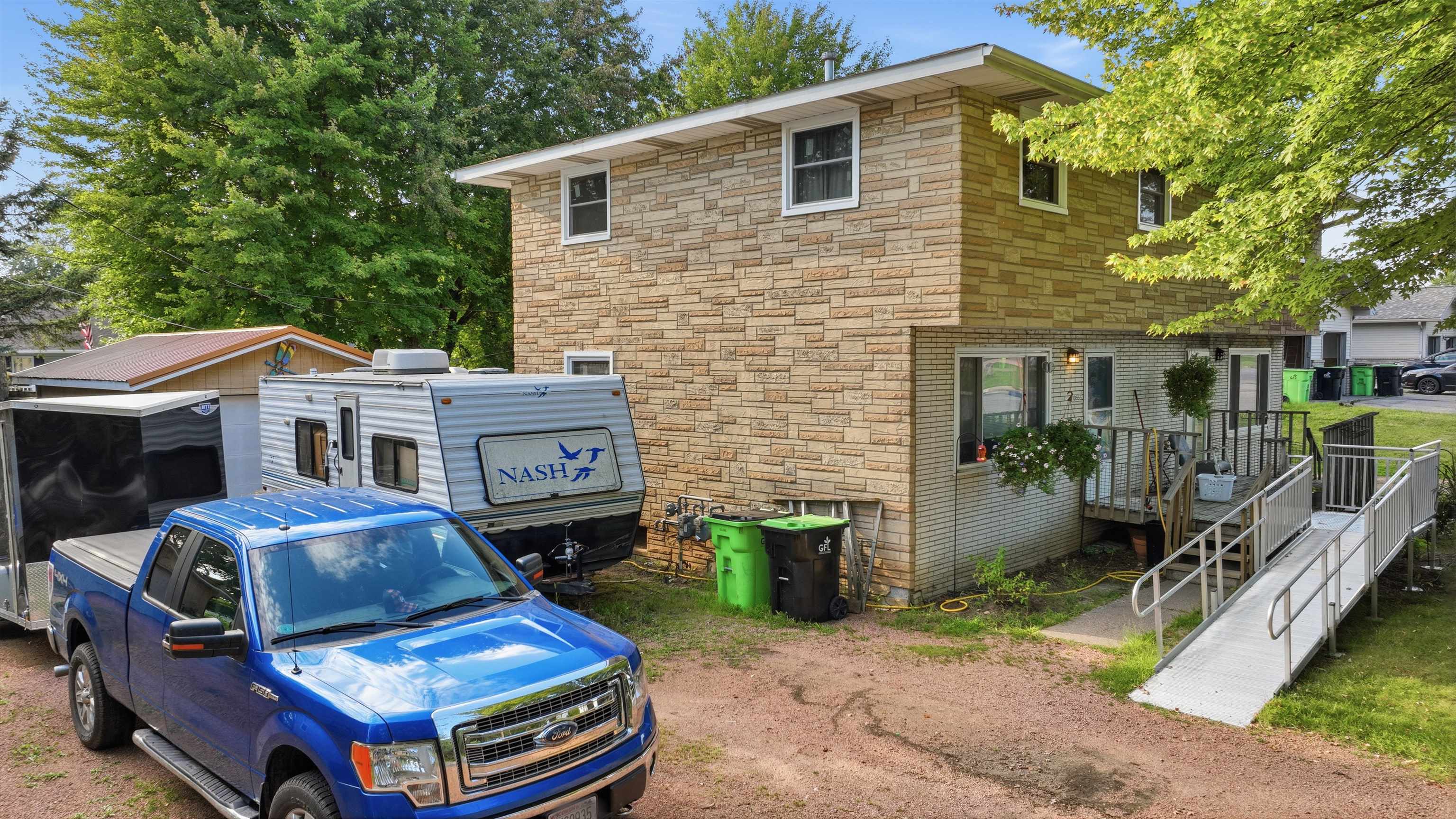 10549 - 10557 North Road Property Photo 34