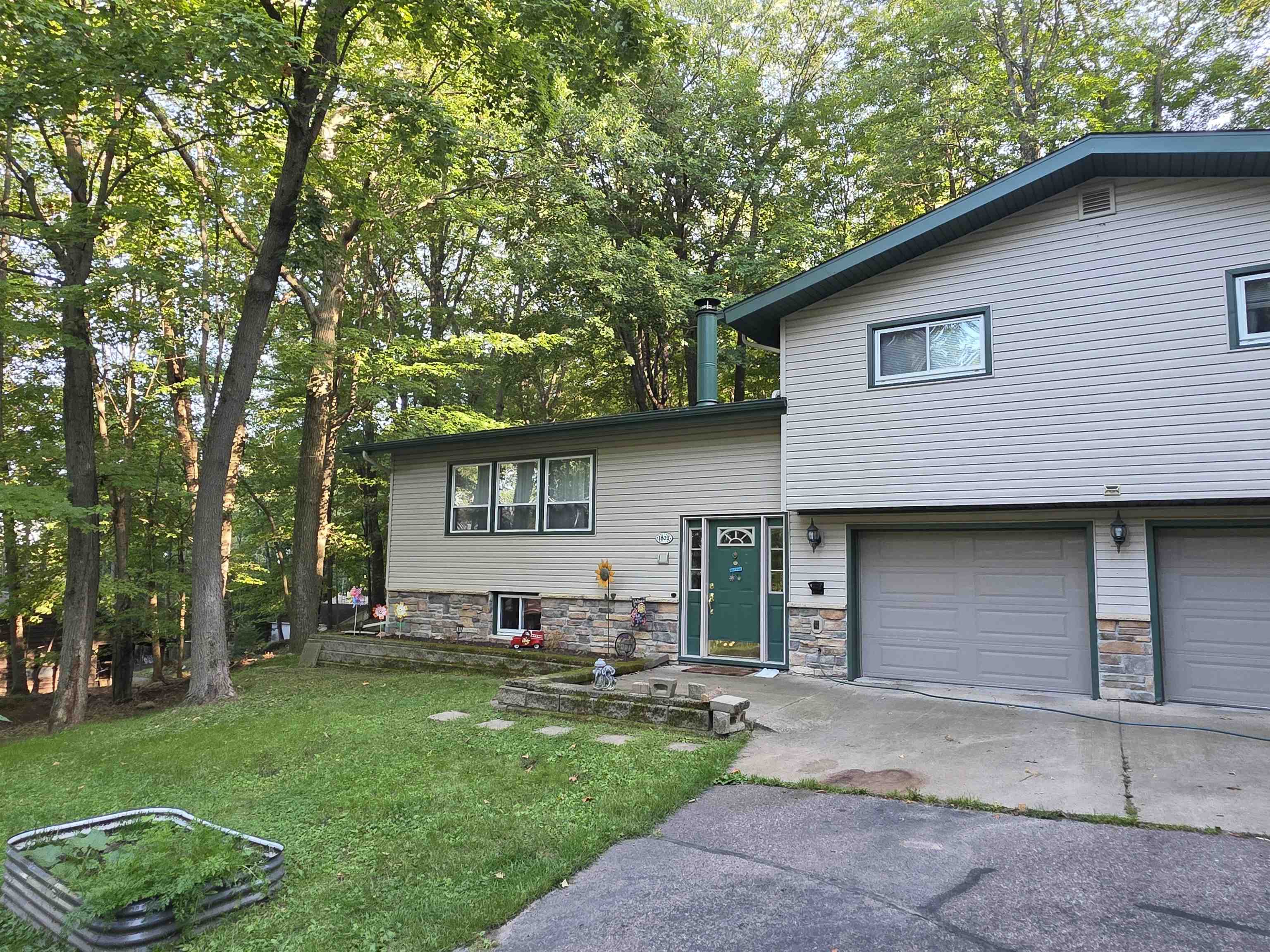 151711 Daffodil Lane Property Photo 2