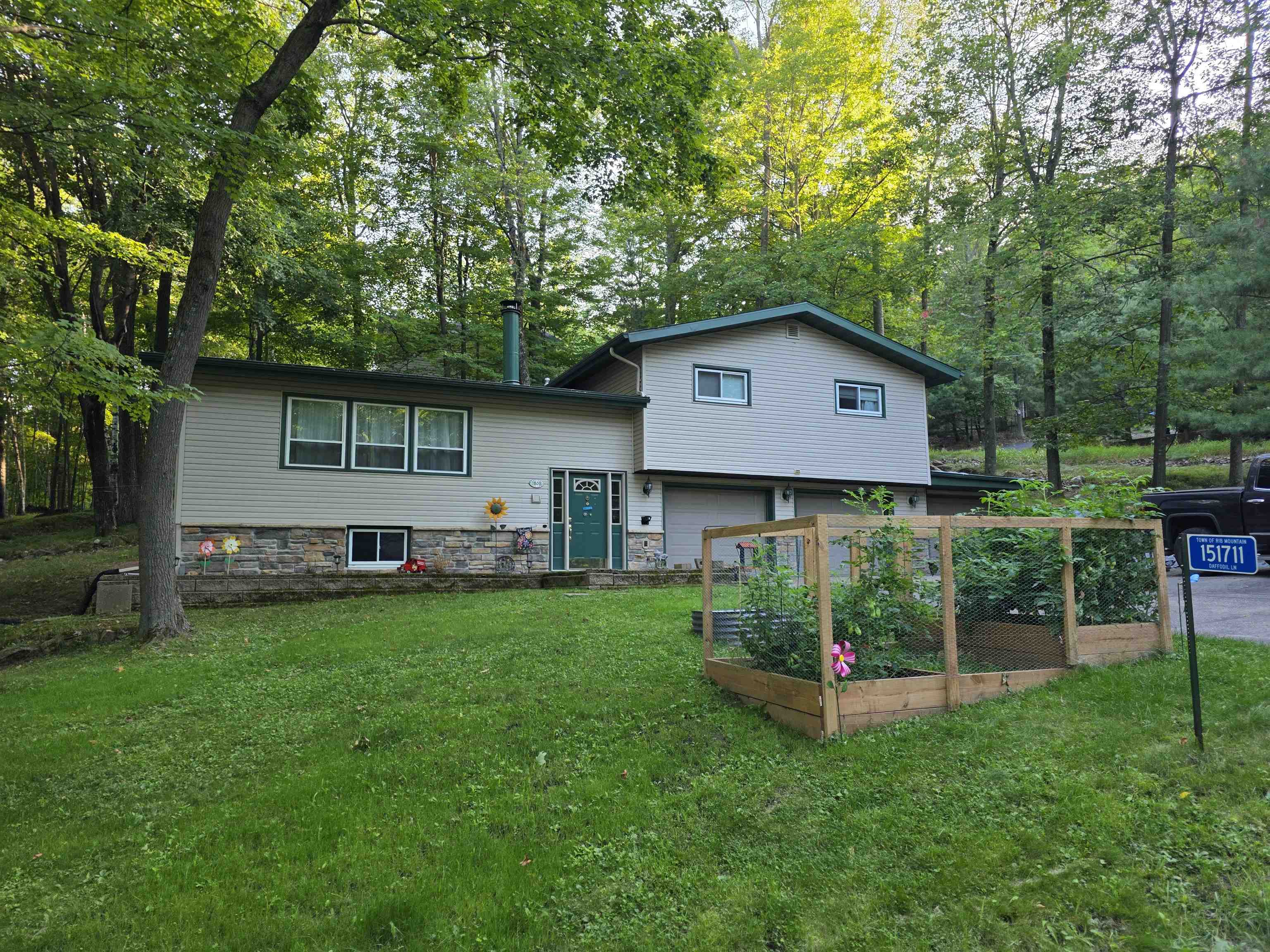 151711 Daffodil Lane Property Photo 4