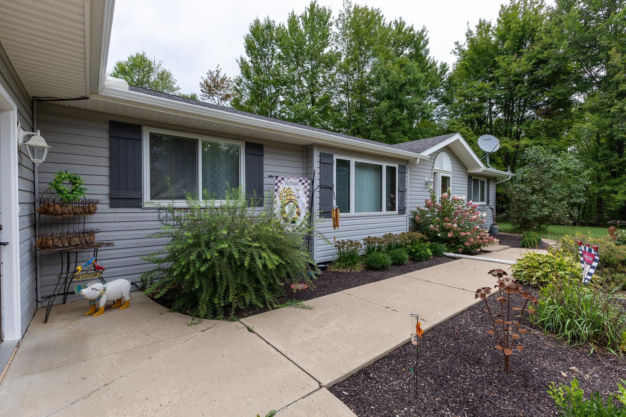 240396 Corlad Road Property Photo 4