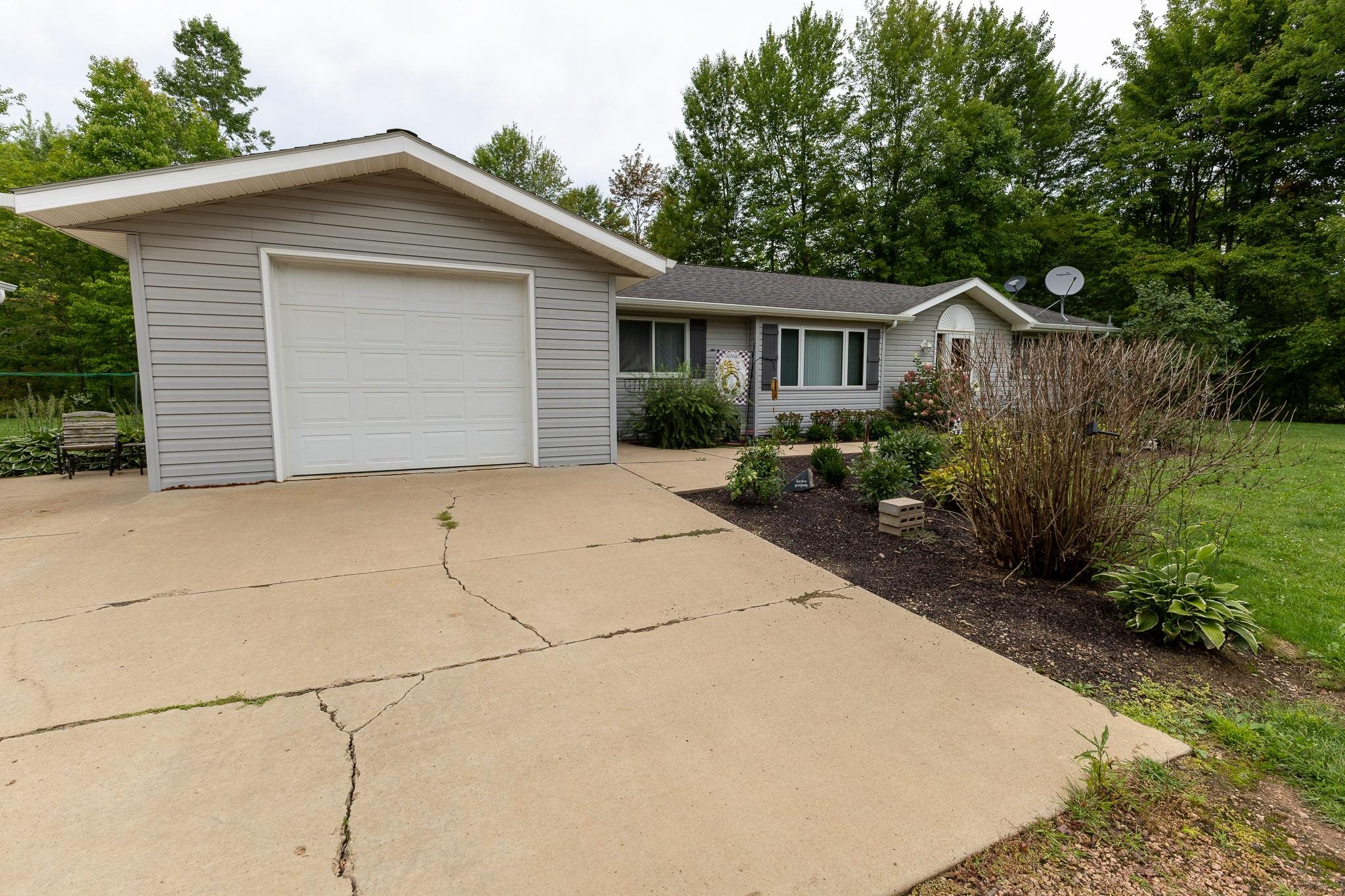 240396 Corlad Road Property Photo 7