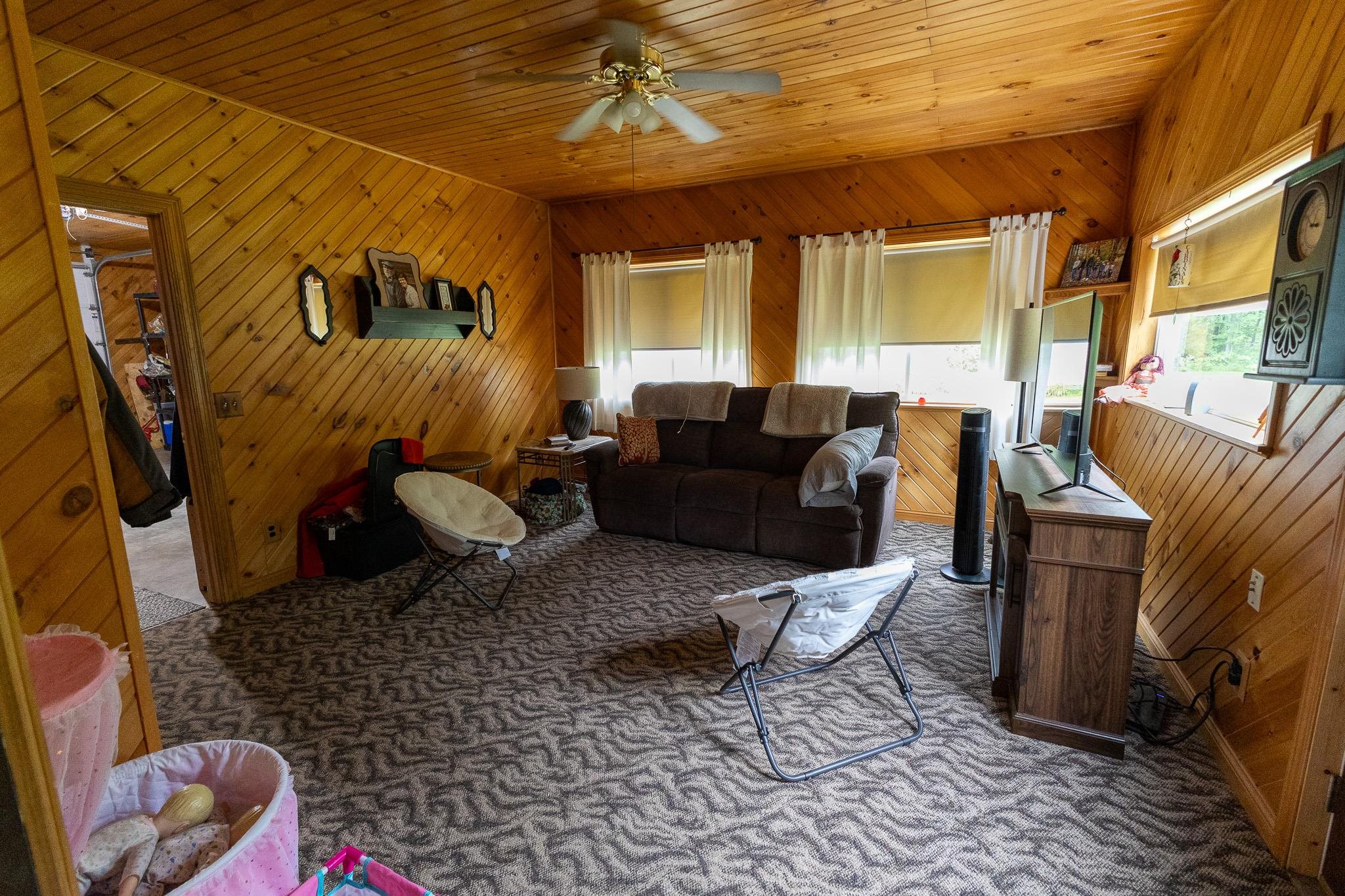 240396 Corlad Road Property Photo 18
