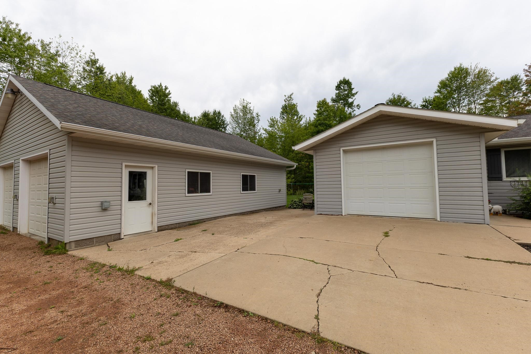 240396 Corlad Road Property Photo 37