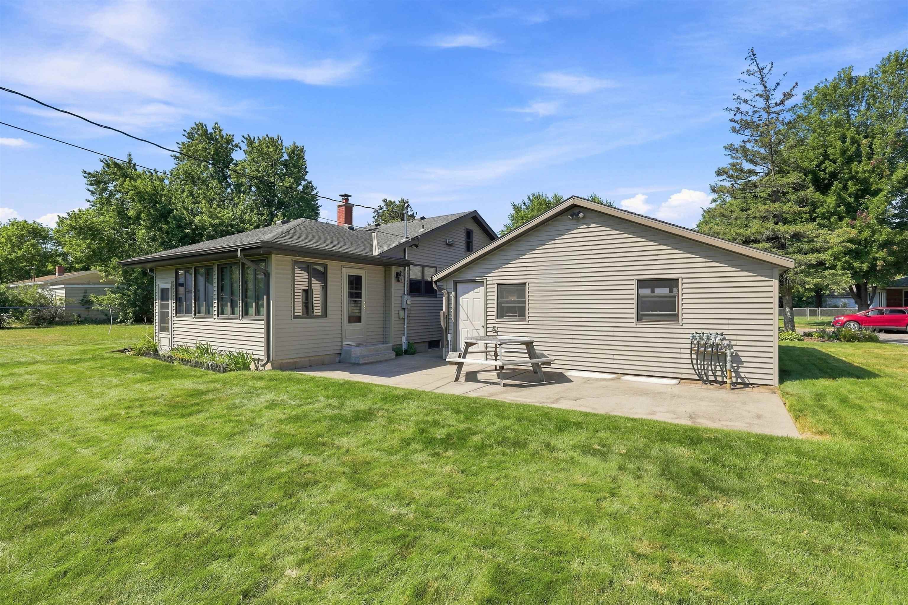 330 19th Street N Property Photo 38