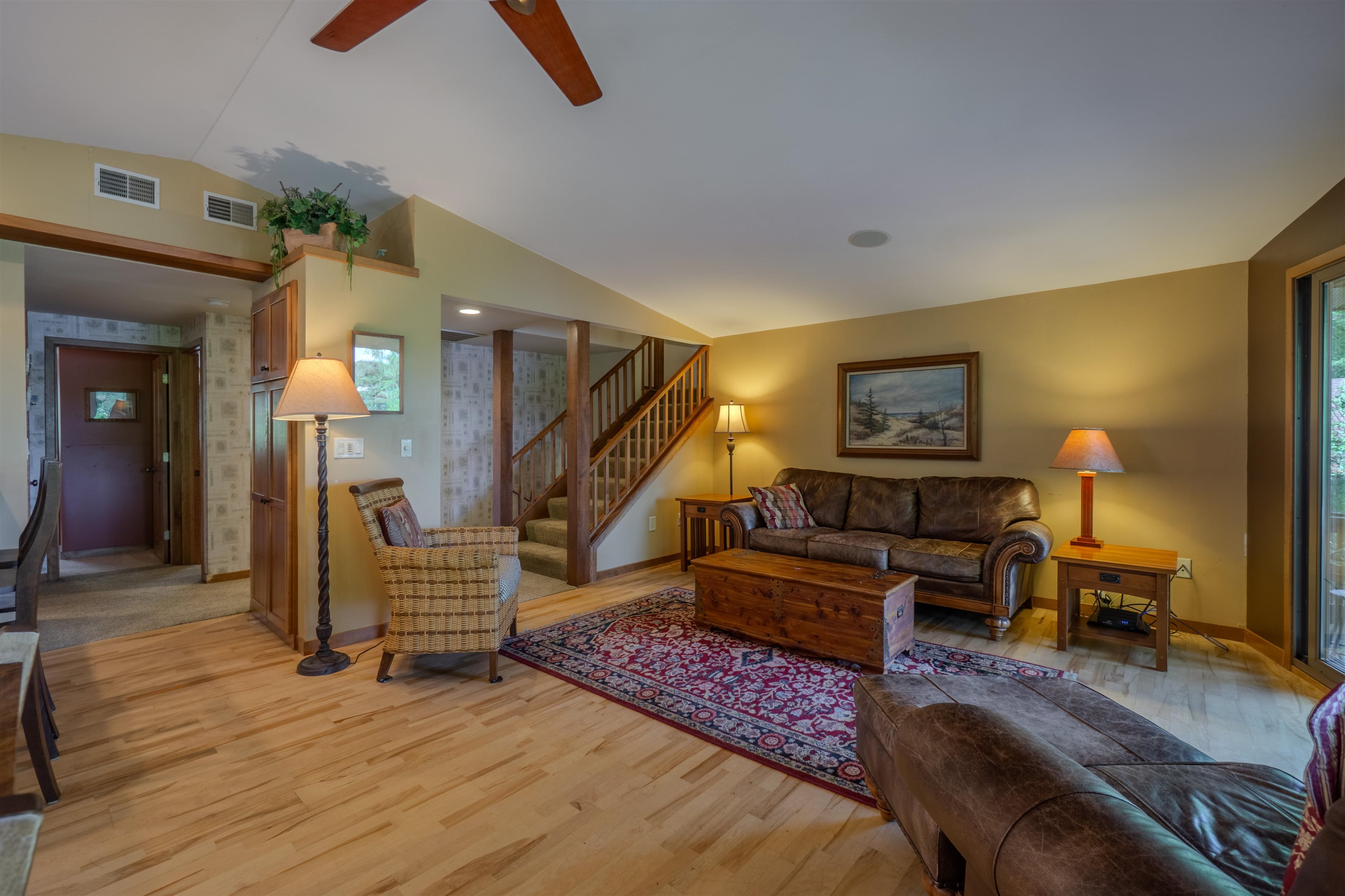 223815 E Lakeshore Drive Property Photo 12