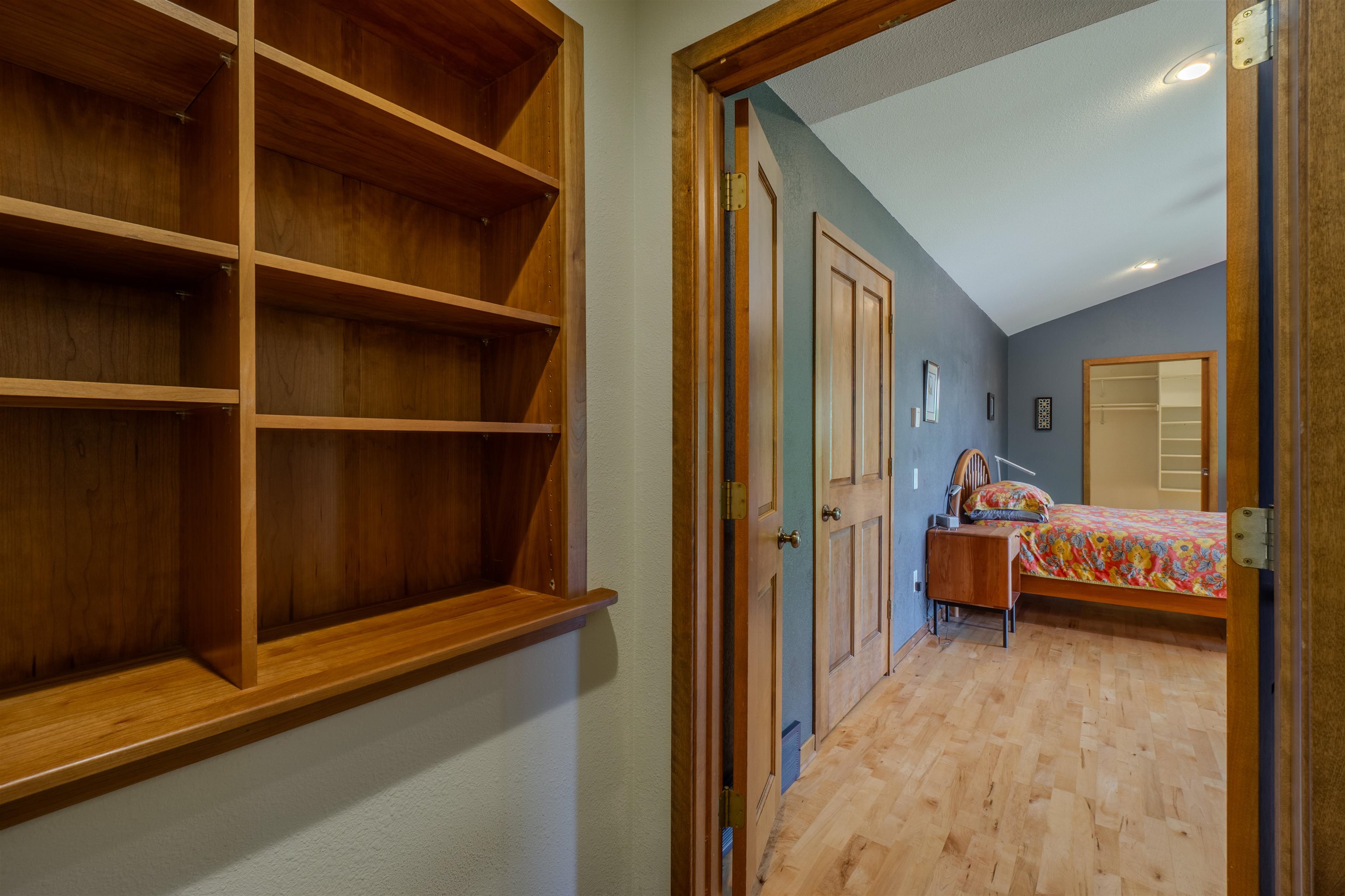 223815 E Lakeshore Drive Property Photo 28