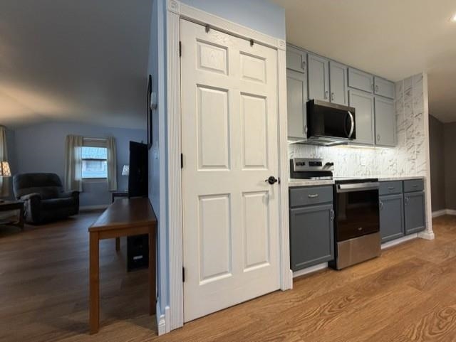 712 Cornelia Street Property Photo 11