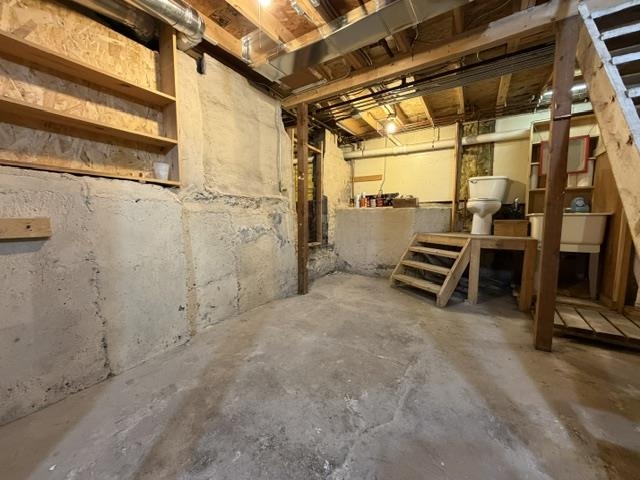 712 Cornelia Street Property Photo 18