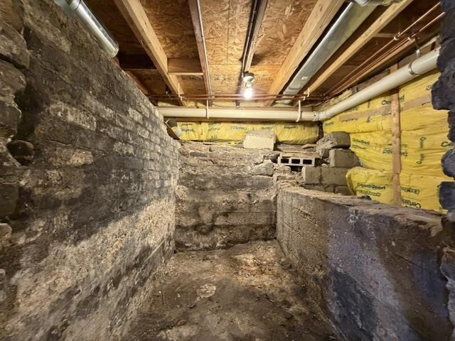 712 Cornelia Street Property Photo 24