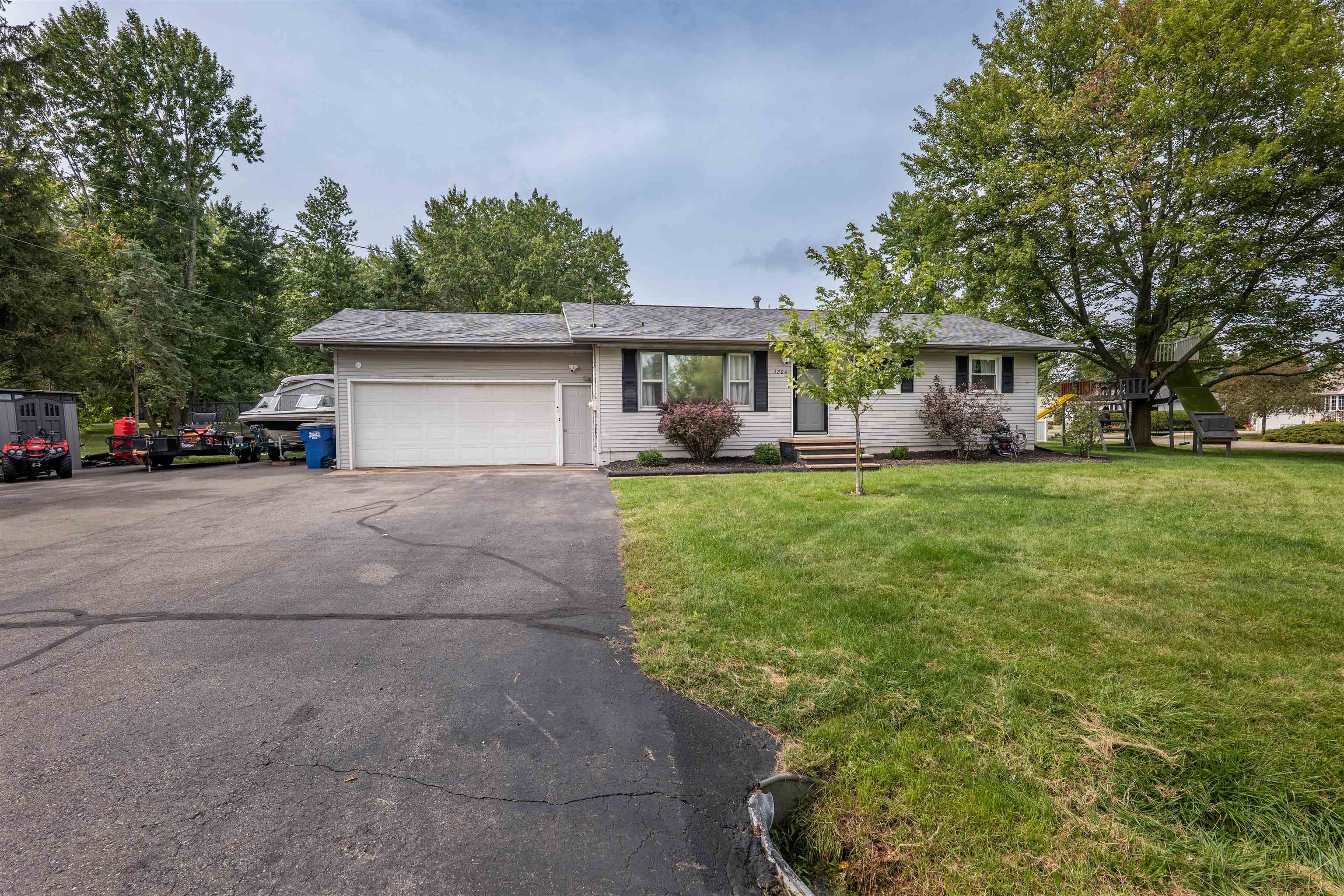 226968 Bob O Link Avenue Property Photo 1