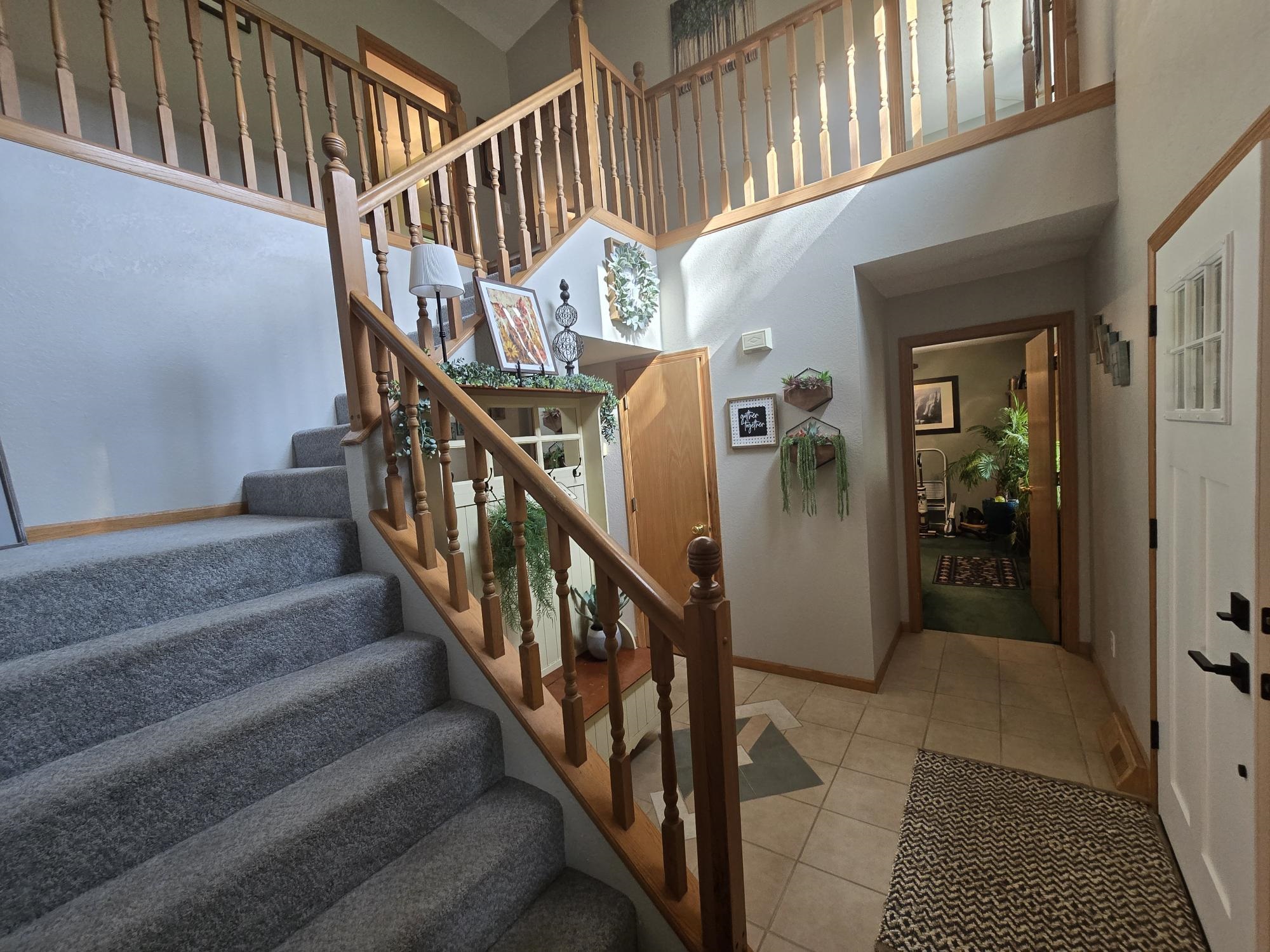 517 Regal Forest Trail Property Photo 3