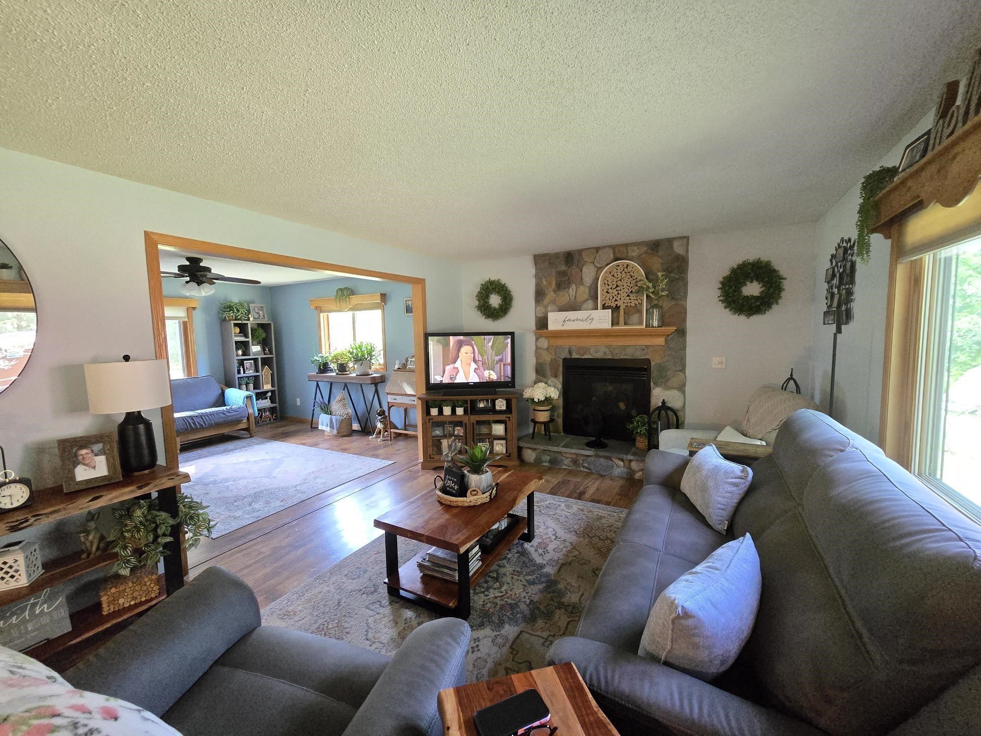 517 Regal Forest Trail Property Photo 10