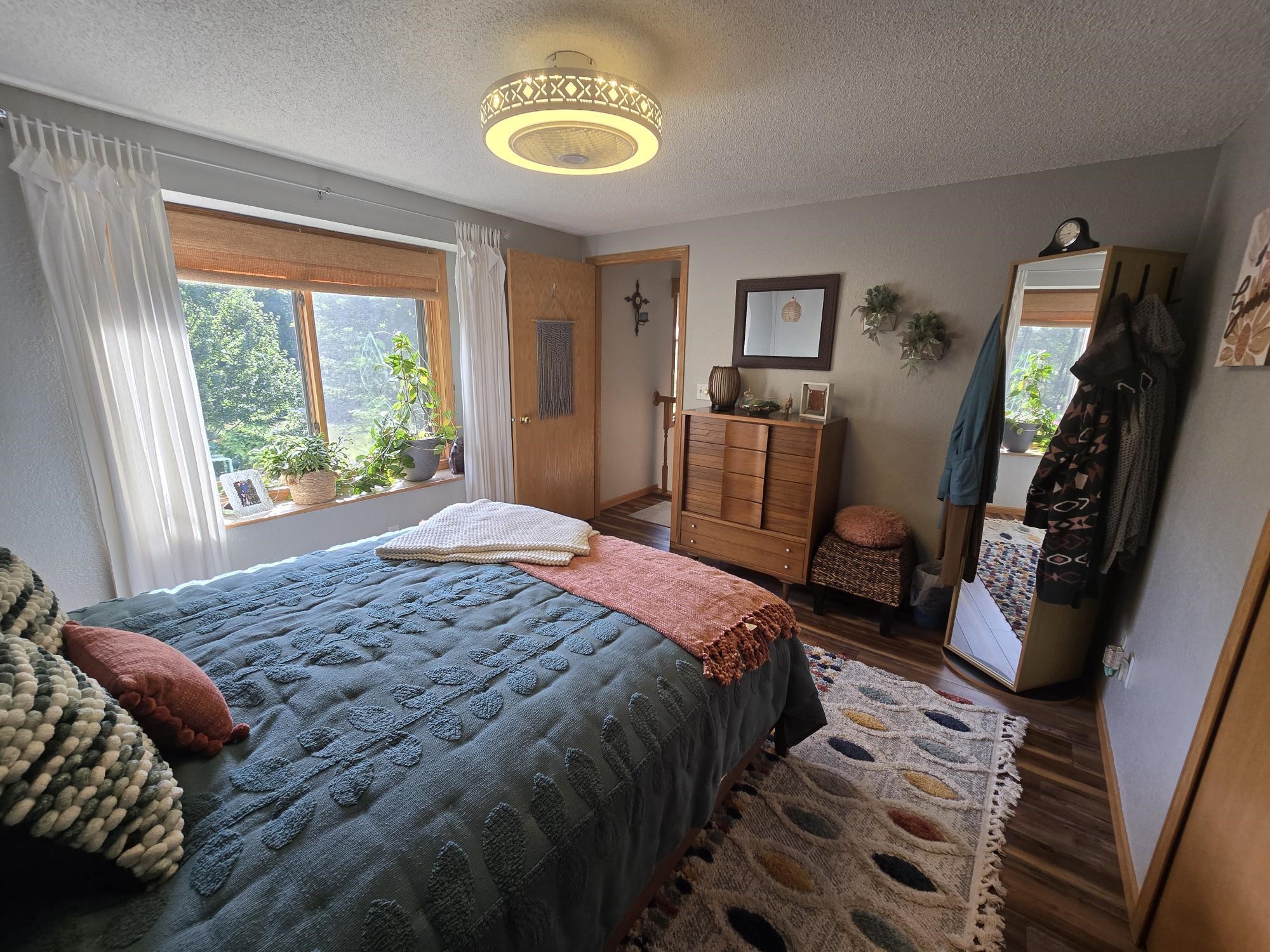 517 Regal Forest Trail Property Photo 18