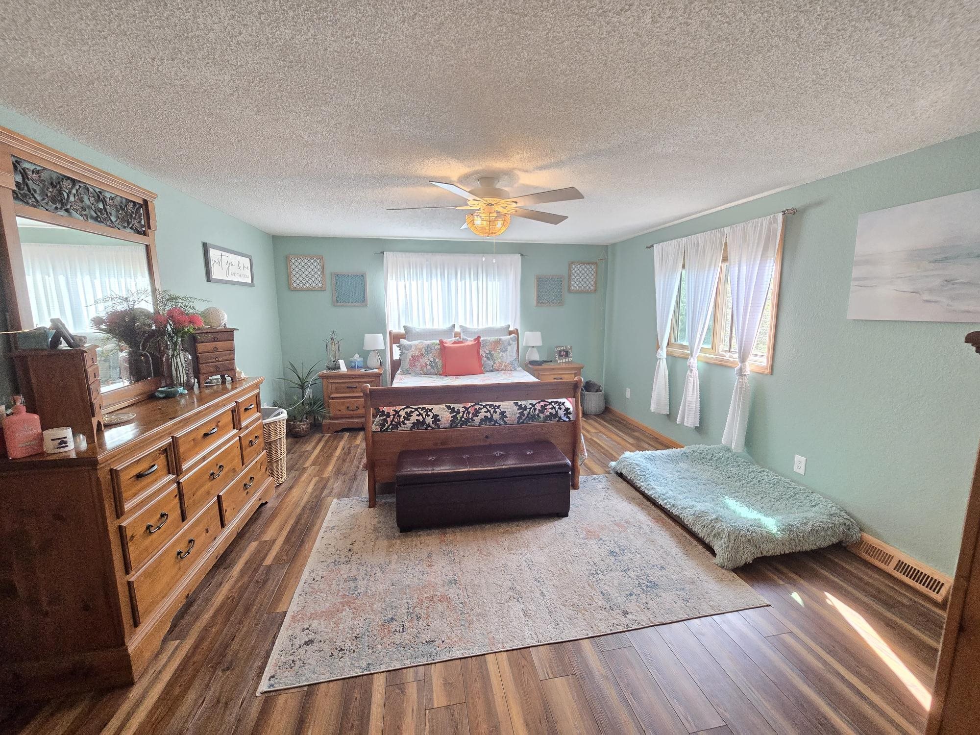 517 Regal Forest Trail Property Photo 24