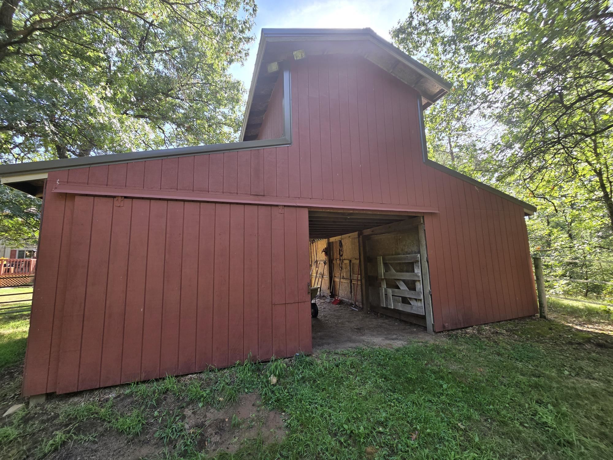 517 Regal Forest Trail Property Photo 44