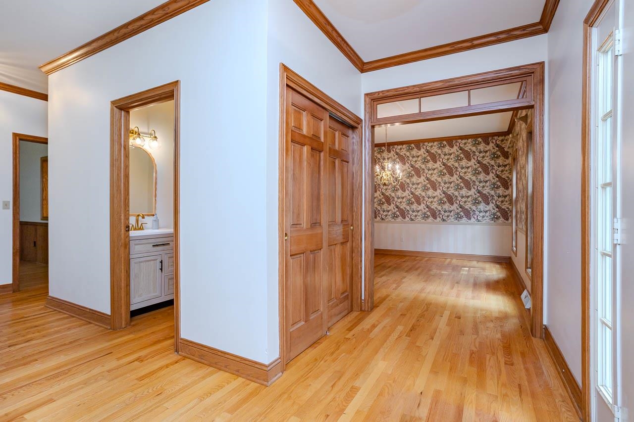 4029 Crestwood Drive Property Photo 15