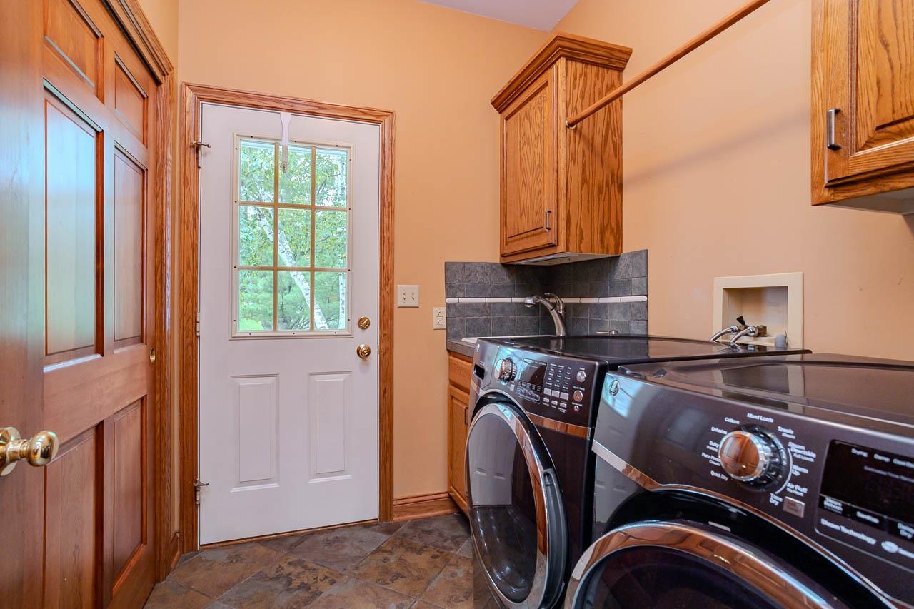 4029 Crestwood Drive Property Photo 22