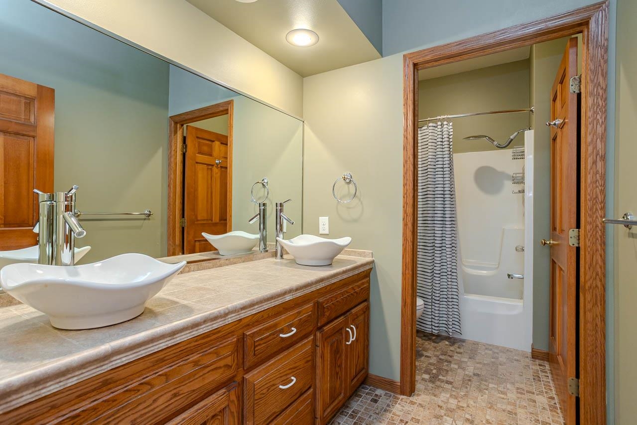 4029 Crestwood Drive Property Photo 40