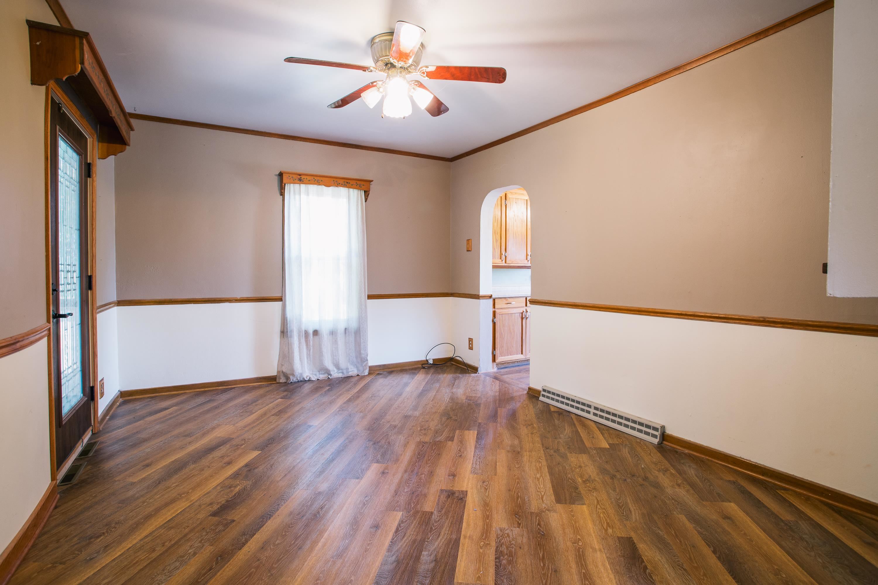 411 E 5th Street Property Photo 10