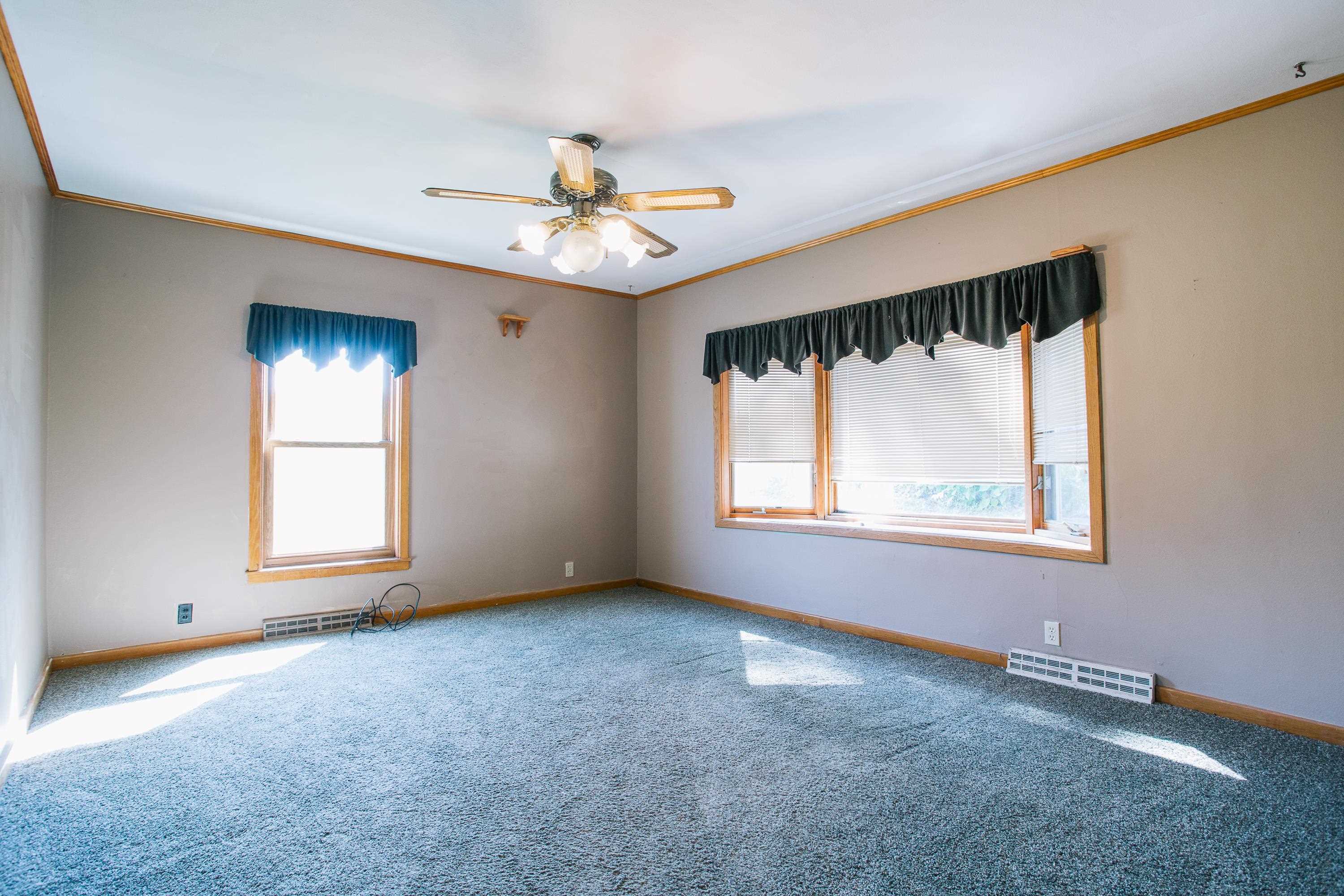 411 E 5th Street Property Photo 18