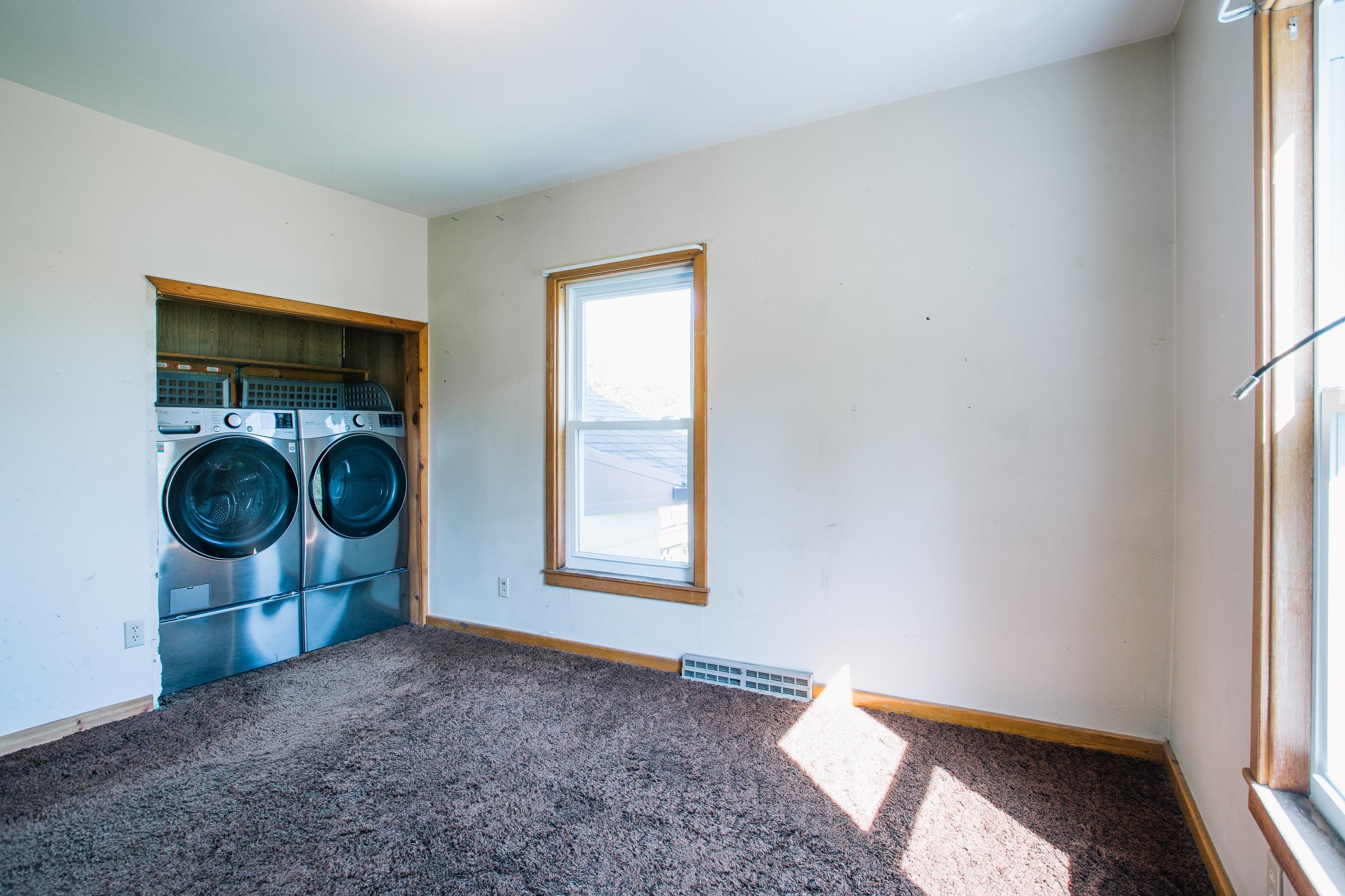 411 E 5th Street Property Photo 22