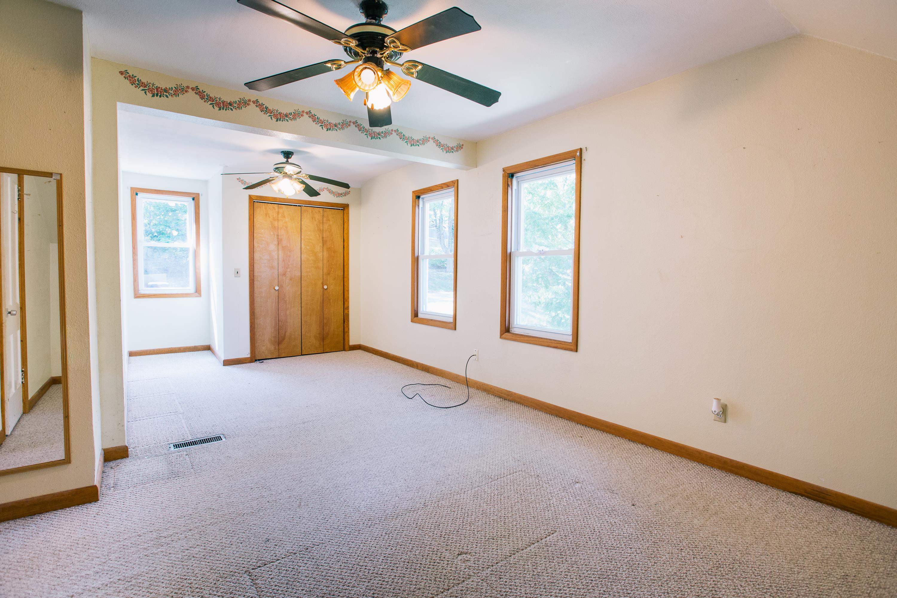 411 E 5th Street Property Photo 24