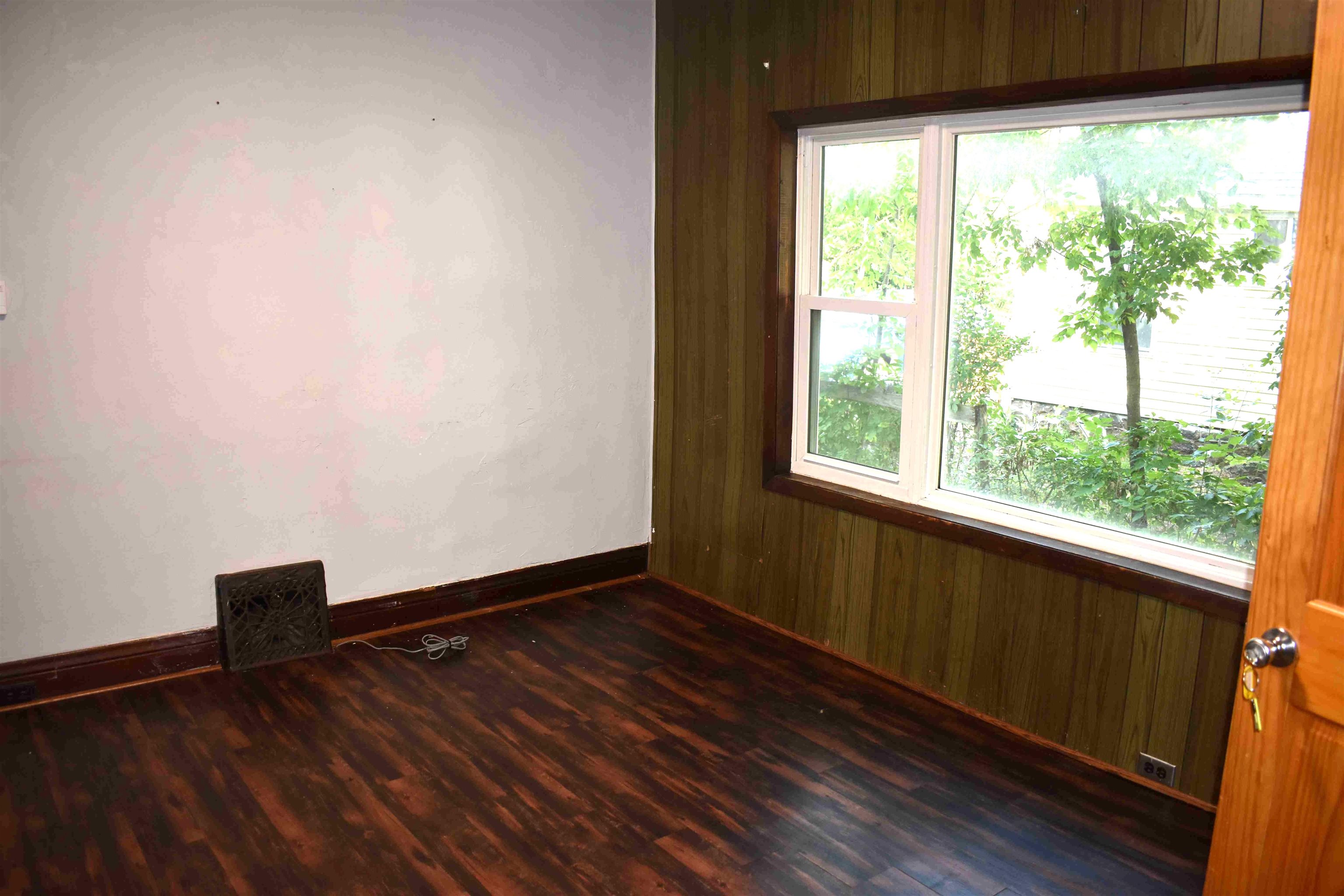 1640 College Avenue Property Photo 2