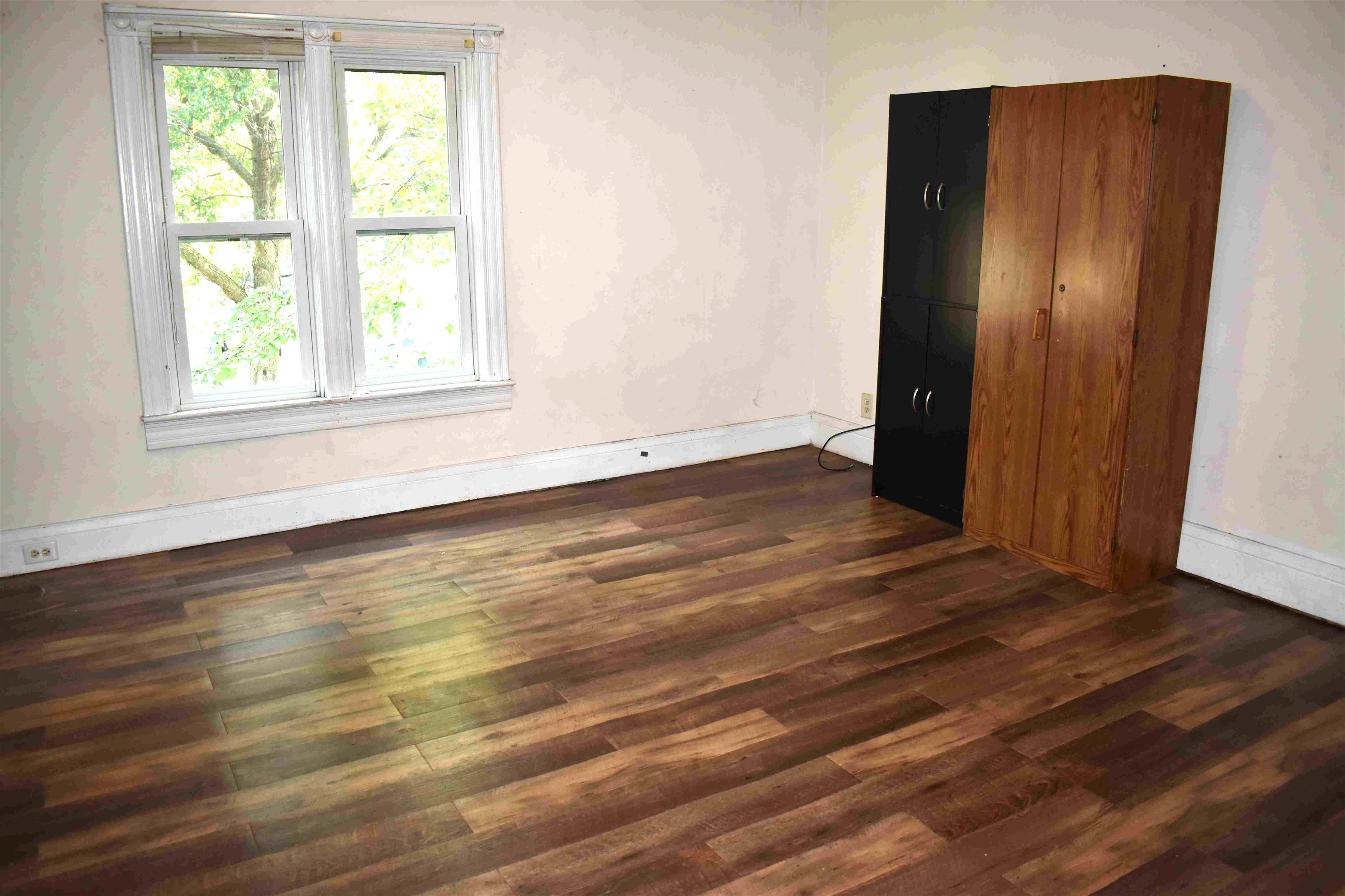 1640 College Avenue Property Photo 9
