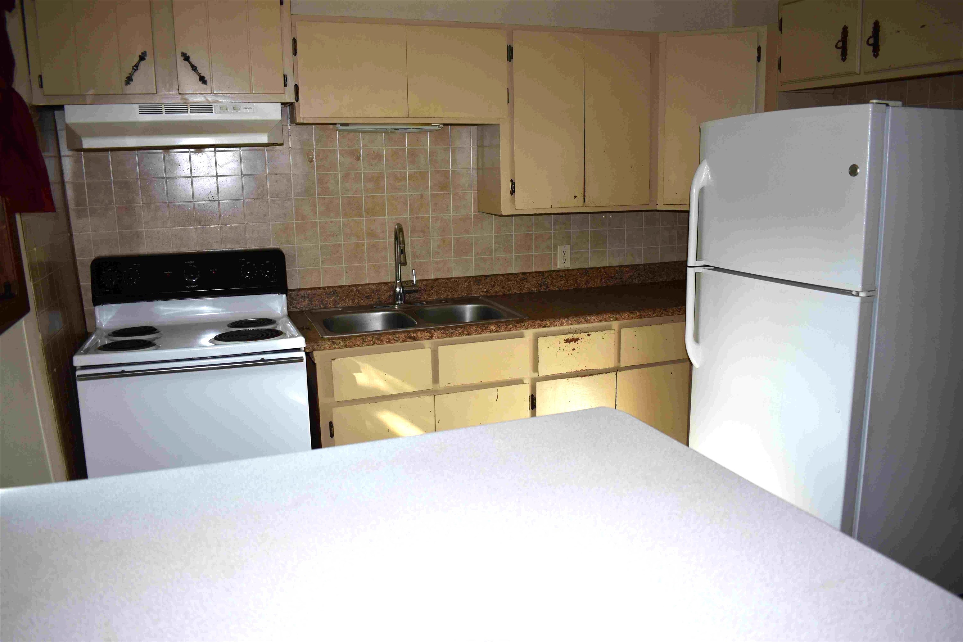 1640 College Avenue Property Photo 10