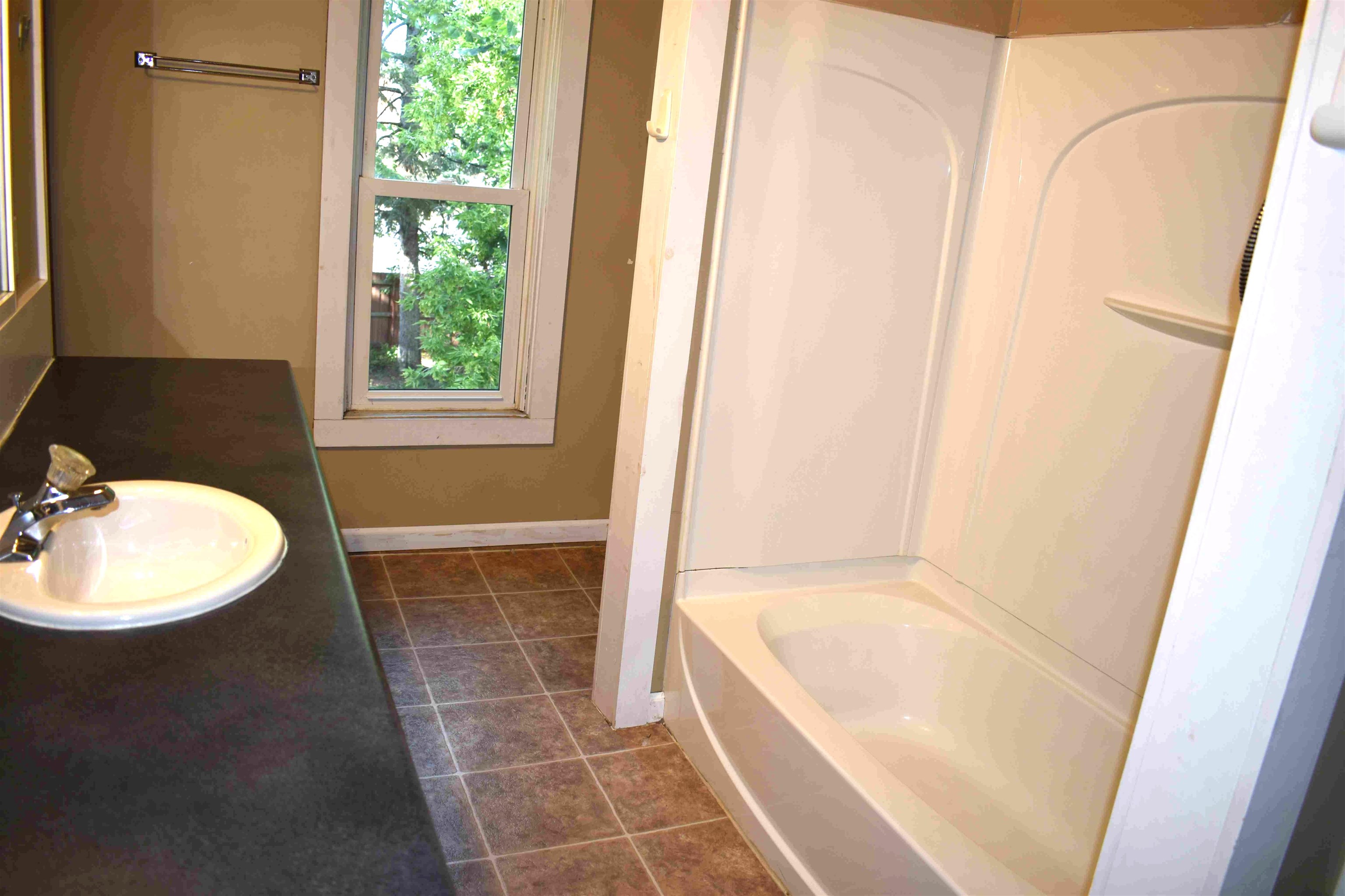 1640 College Avenue Property Photo 14