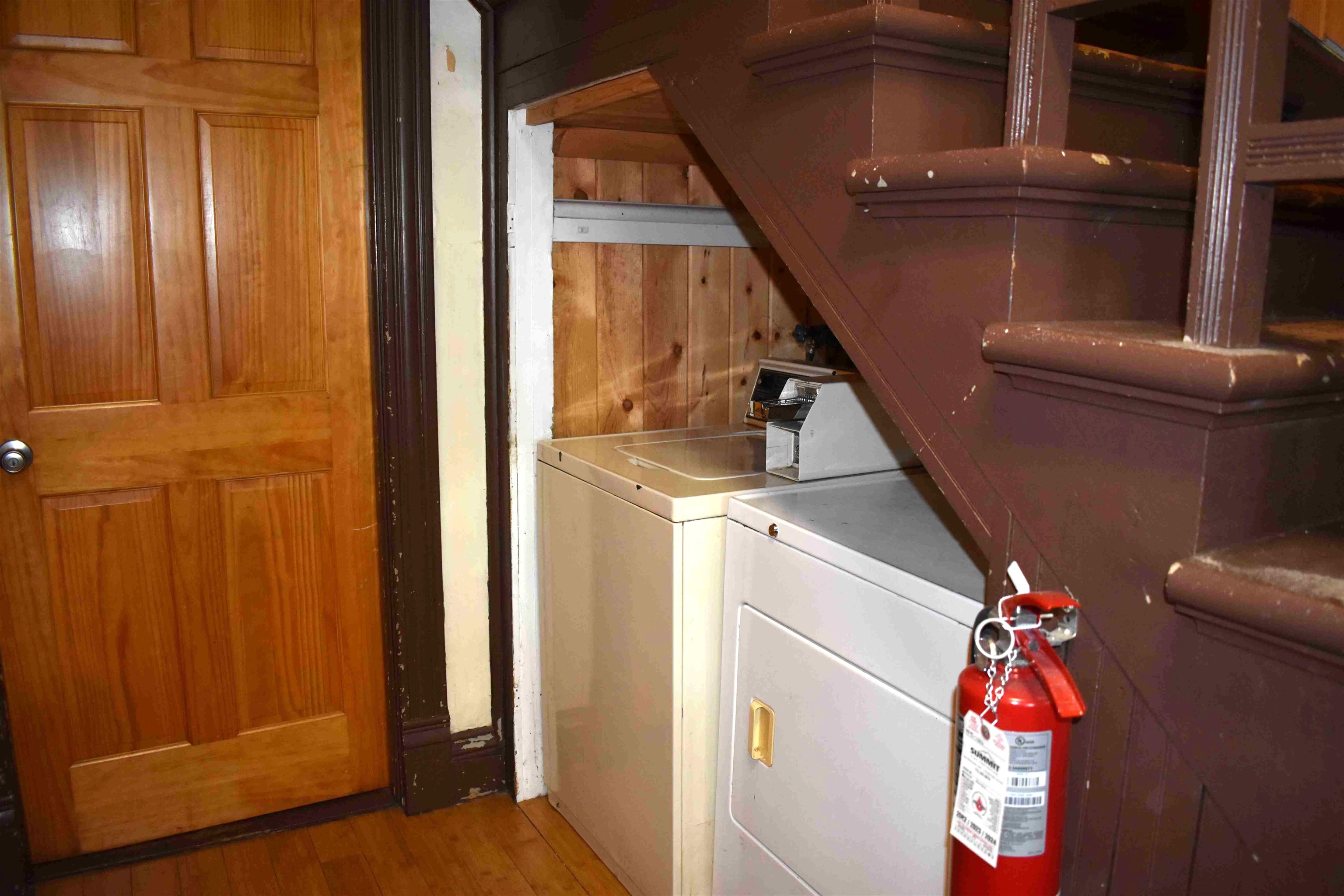 1640 College Avenue Property Photo 15